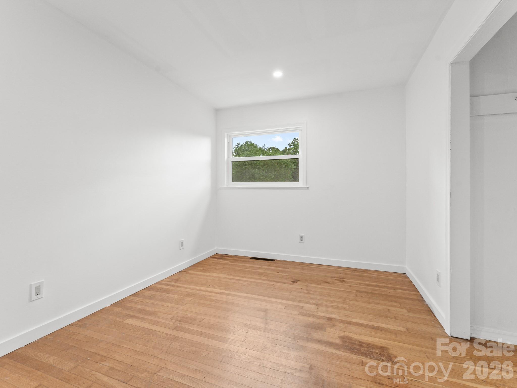Single Family Residence at 10 Monte Vista Circle, Candler, photo 15 of 26