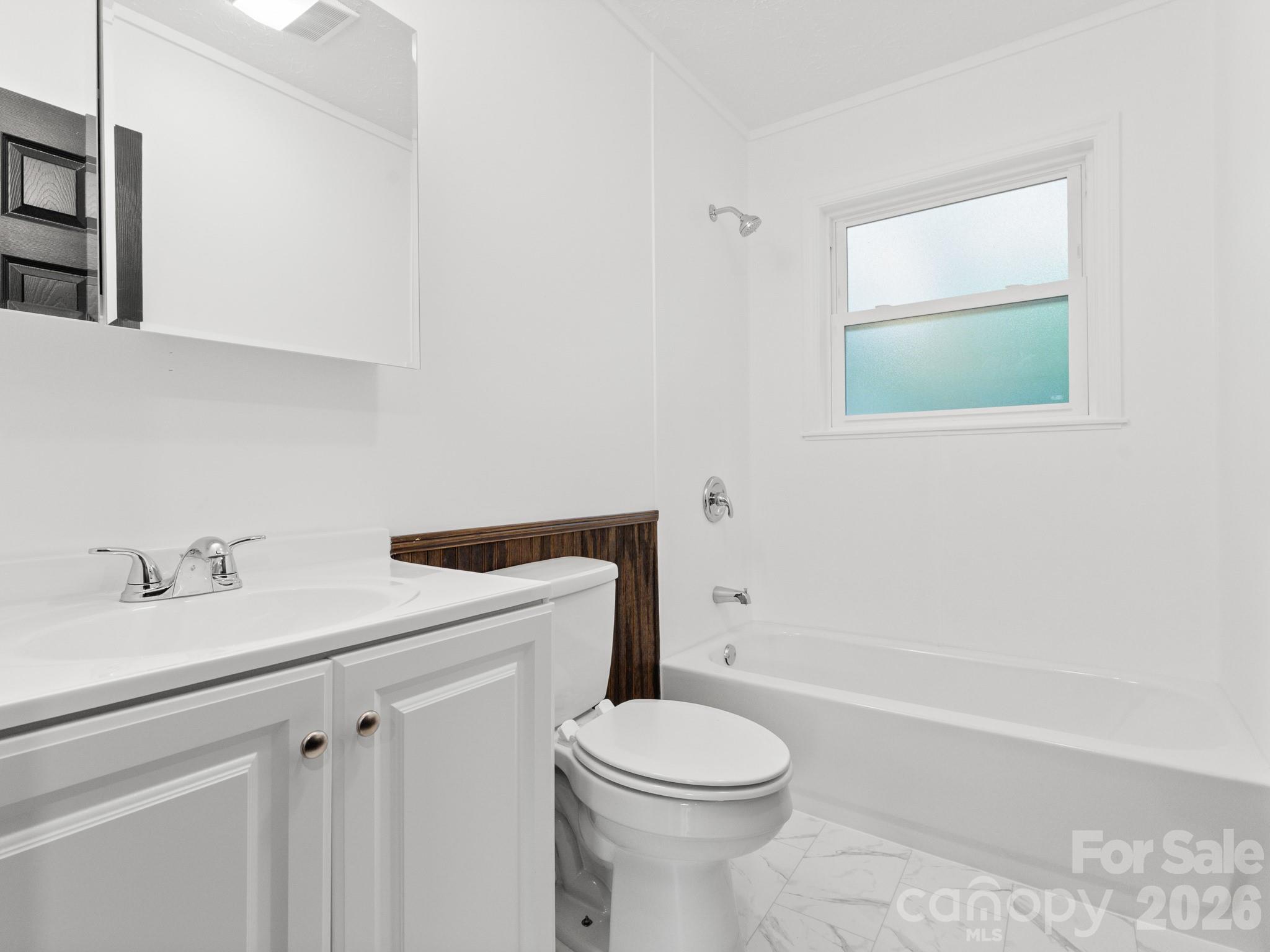 Single Family Residence at 10 Monte Vista Circle, Candler, photo 17 of 26