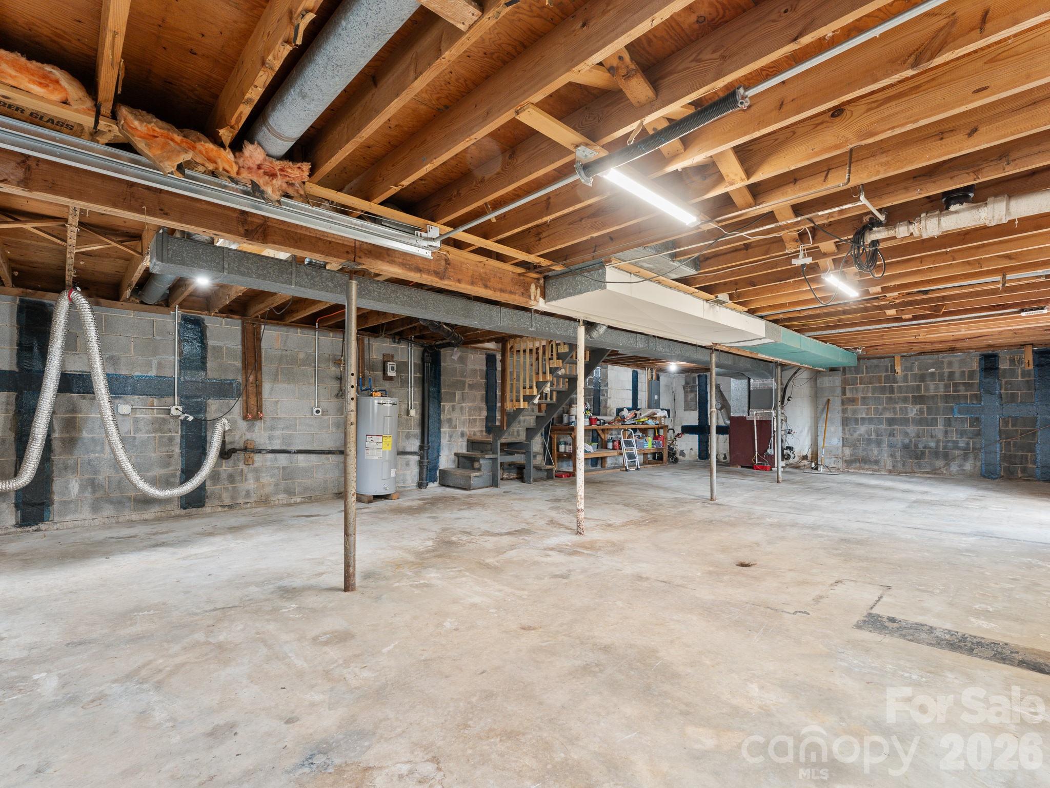 Single Family Residence at 10 Monte Vista Circle, Candler, photo 18 of 26