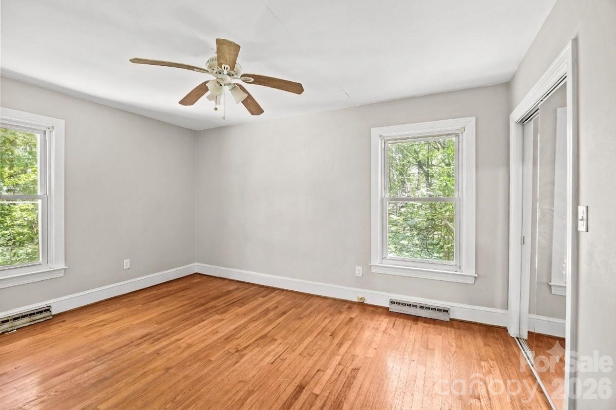 Single Family Residence at 717 Wren Road, Gastonia, photo 17 of 20
