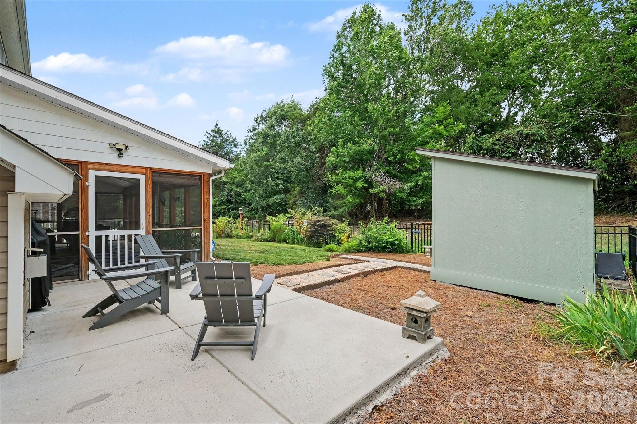 Single Family Residence at 10120 Shanaclear Avenue, Concord, photo 26 of 31