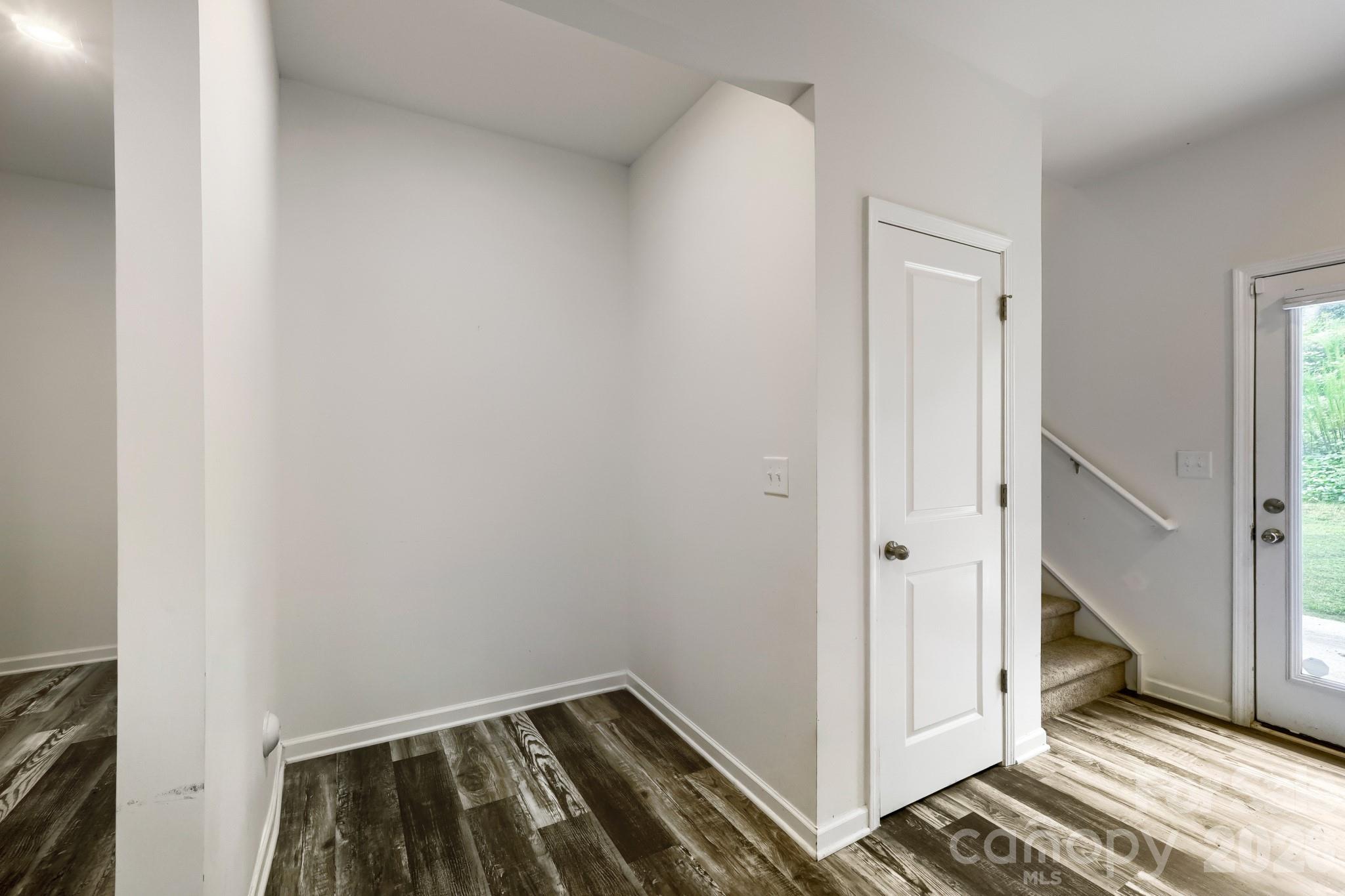 Office Nook - 244 Valleybrook Lane, Troutman