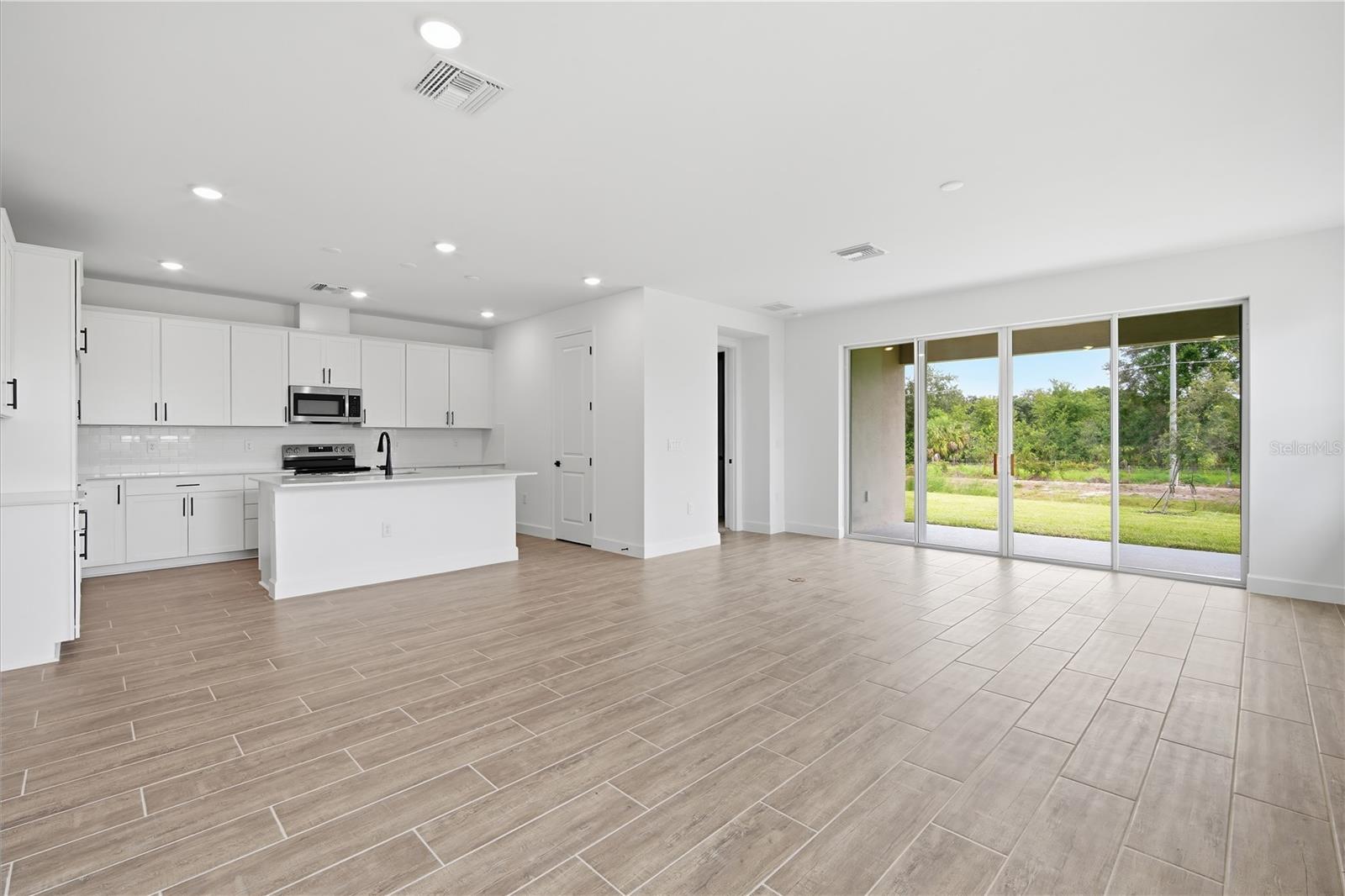 Single Family Residence at 14518 BANKS CT, PARRISH, photo 18 of 40