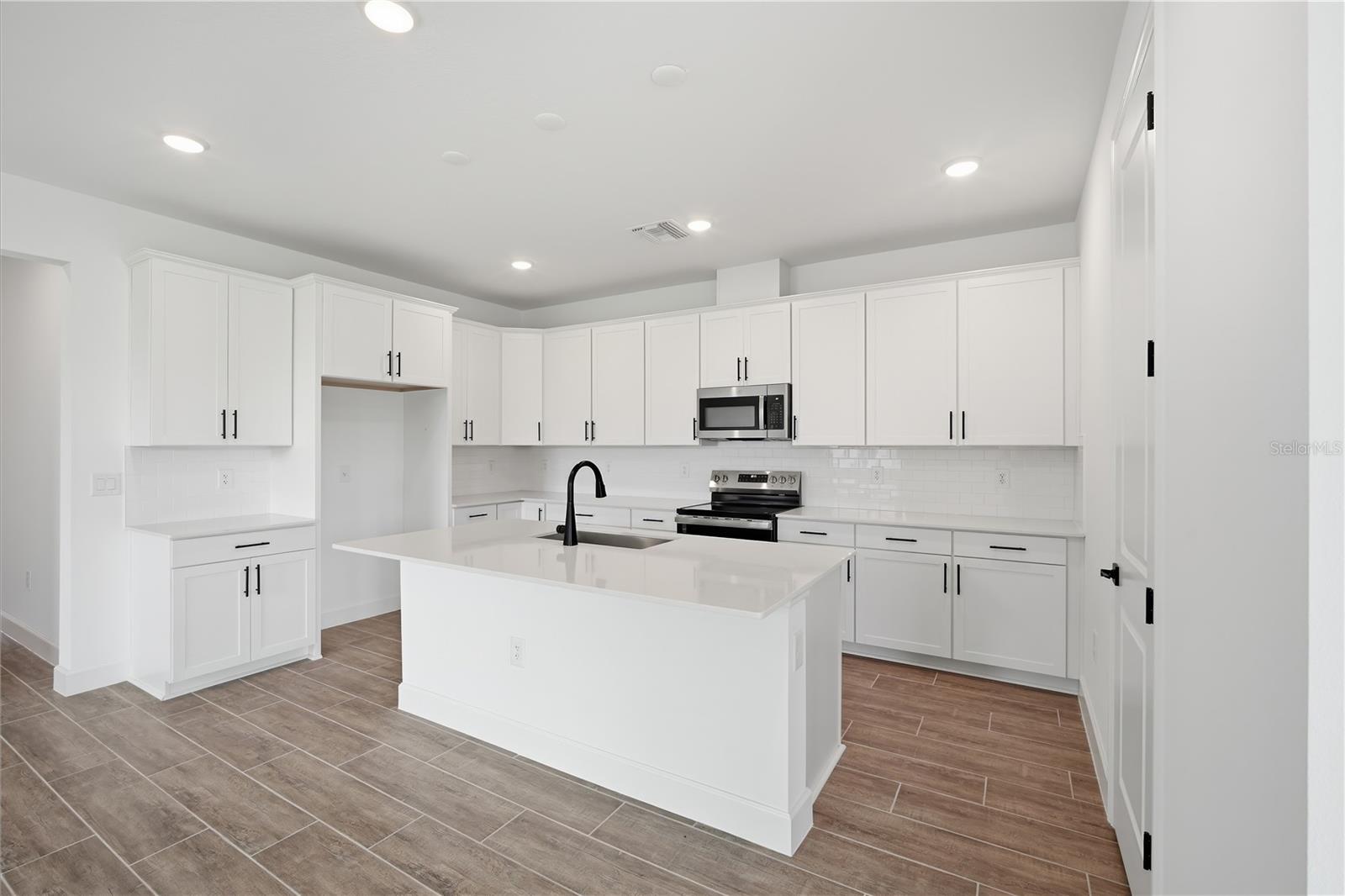 Single Family Residence at 14518 BANKS CT, PARRISH, photo 22 of 40