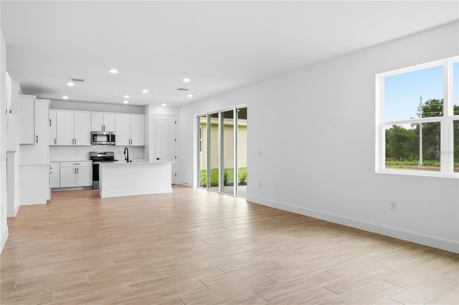Single Family Residence at 14522 BANKS CT, PARRISH, photo 12 of 39