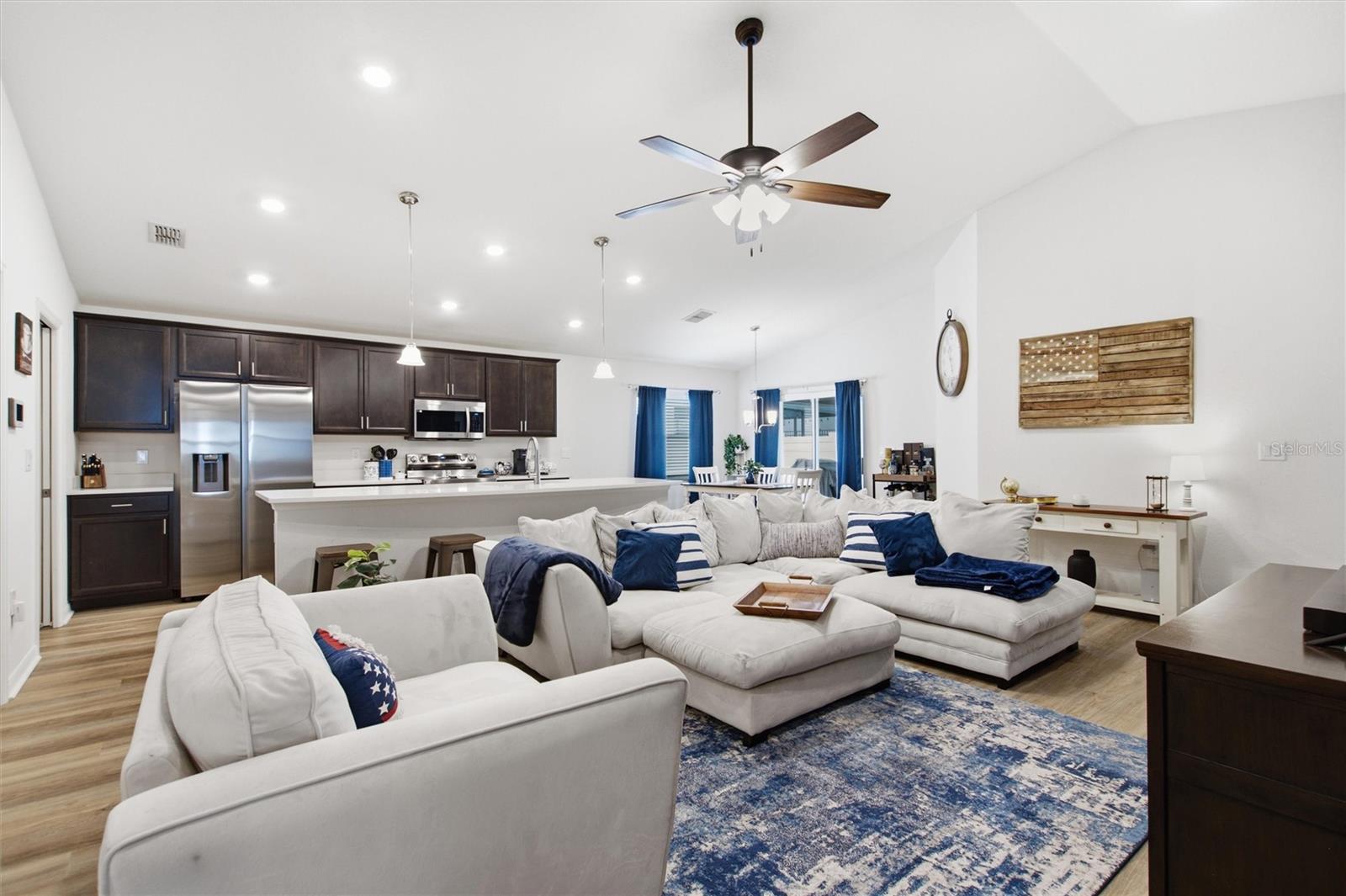 Open Floorplan with High Ceilings - 2295 SUNSET WAY, DAVENPORT