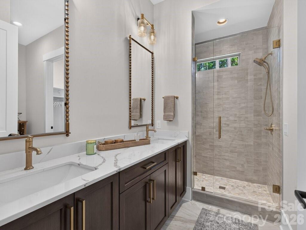 Guest Bath - 3098 Sherman Drive, Lancaster