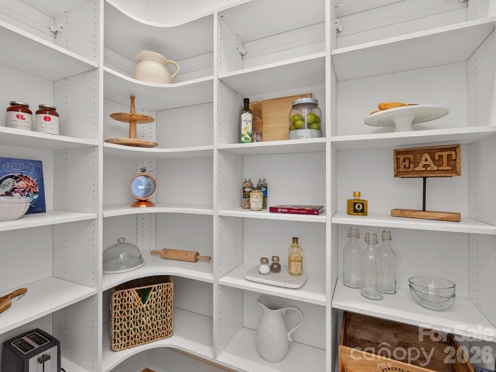 Oversized Pantry - 3098 Sherman Drive, Lancaster