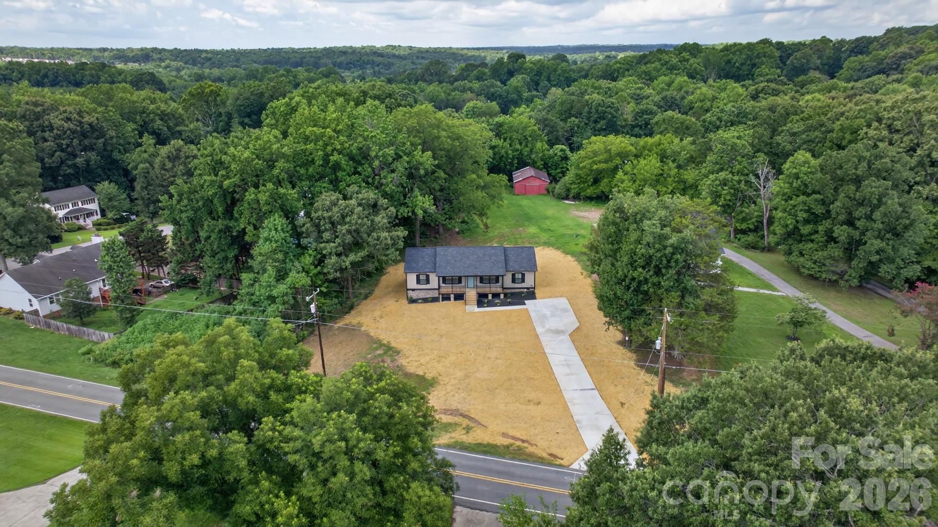 Single Family Residence at 2274 Darwick Road, Winston Salem, photo 4 of 41