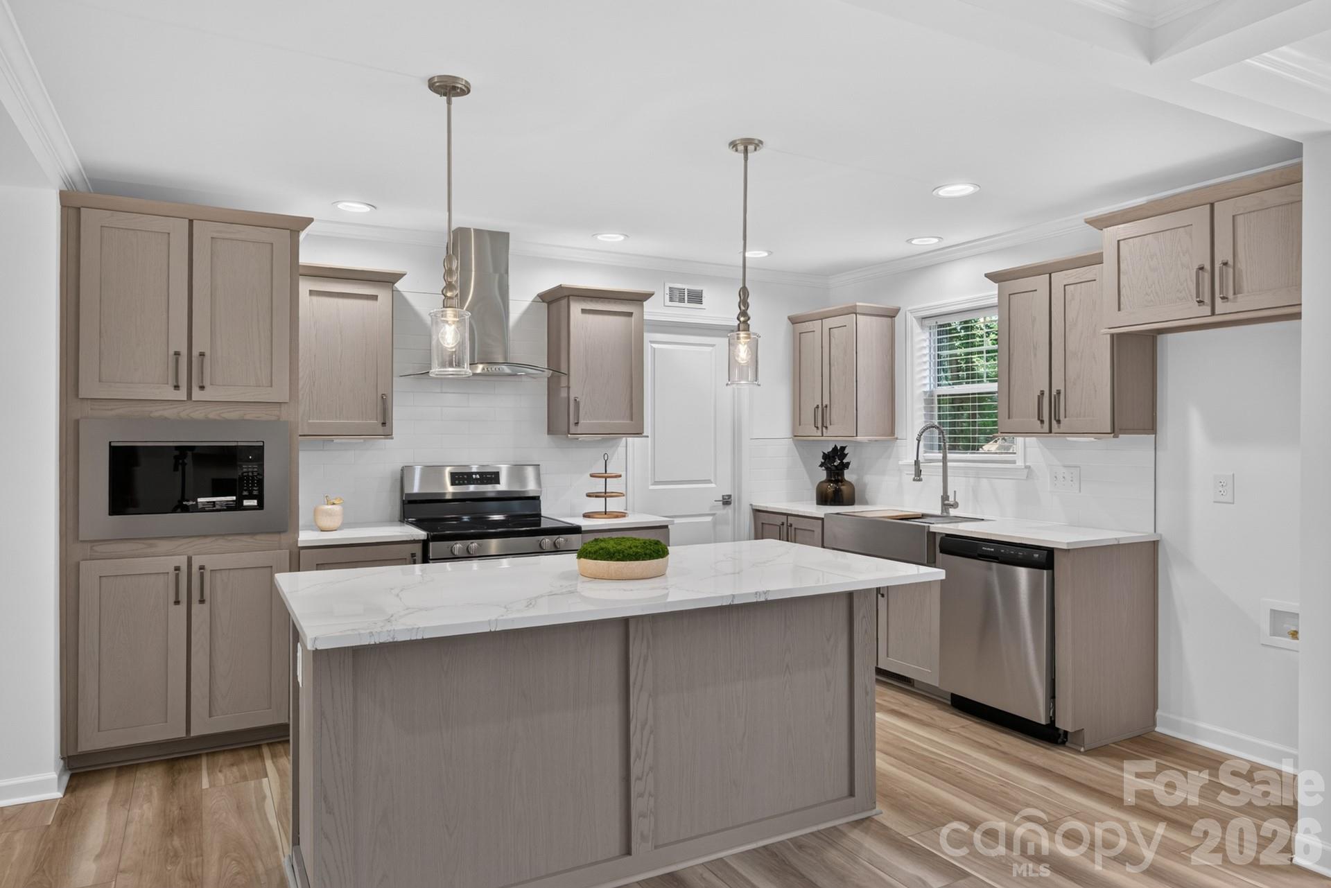Single Family Residence at 2274 Darwick Road, Winston Salem, photo 12 of 41