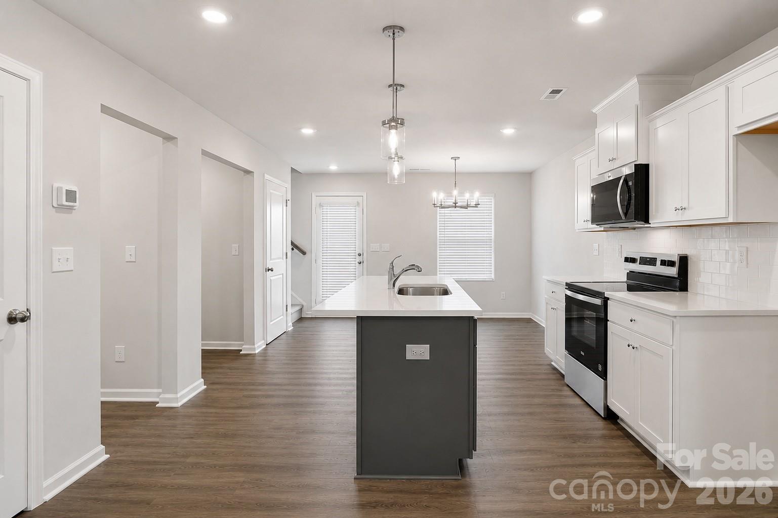 Single Family Residence at 532 Bond Street, Statesville, photo 6 of 25