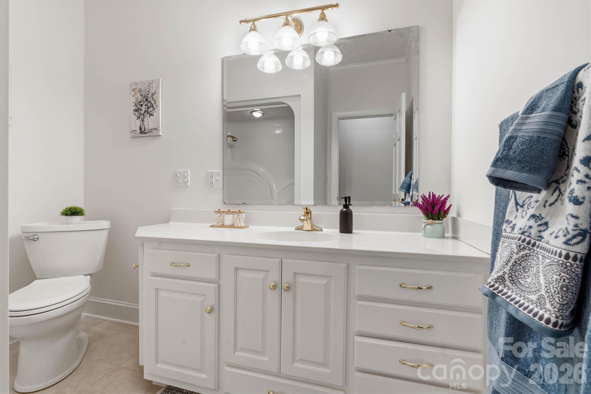 Secondary, full bathroom for family members and guests - 675 Heather Drive, Lincolnton
