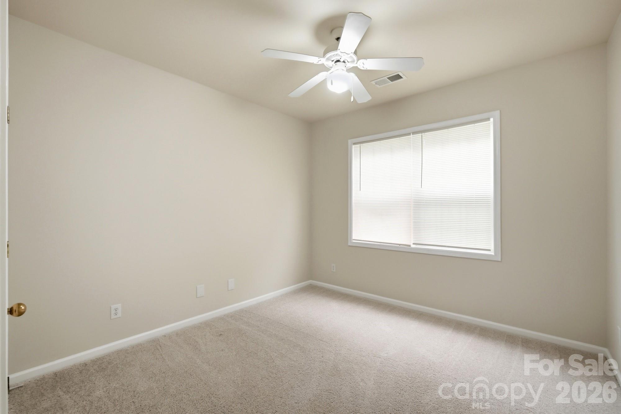 First floor guest bedroom - 125 Morrocroft Lane, Mooresville