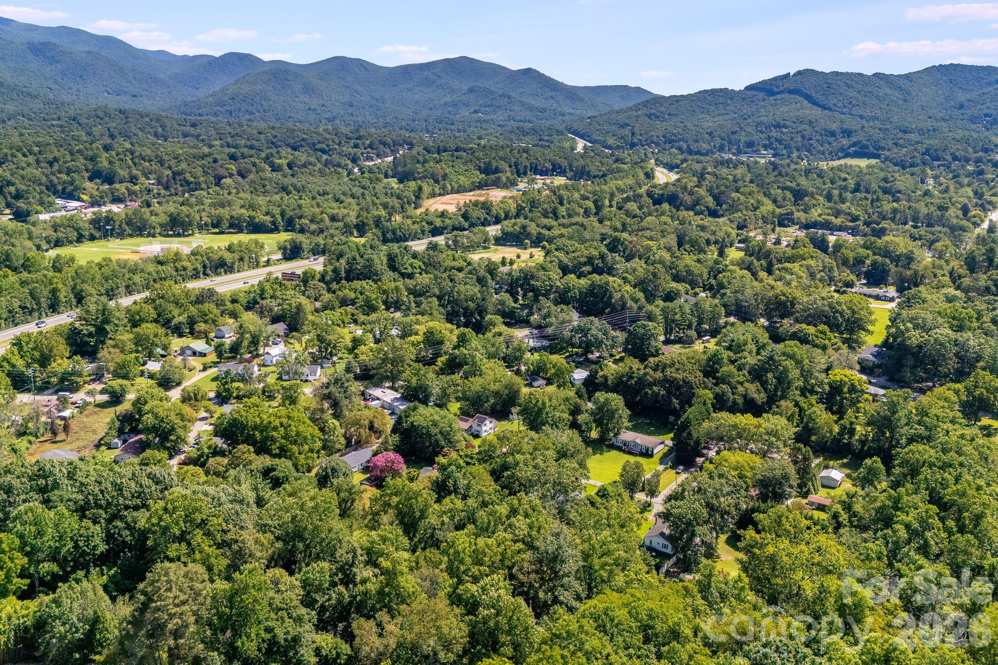 Single Family Residence at 28 Greenbriar Road, Black Mountain, photo 45 of 46