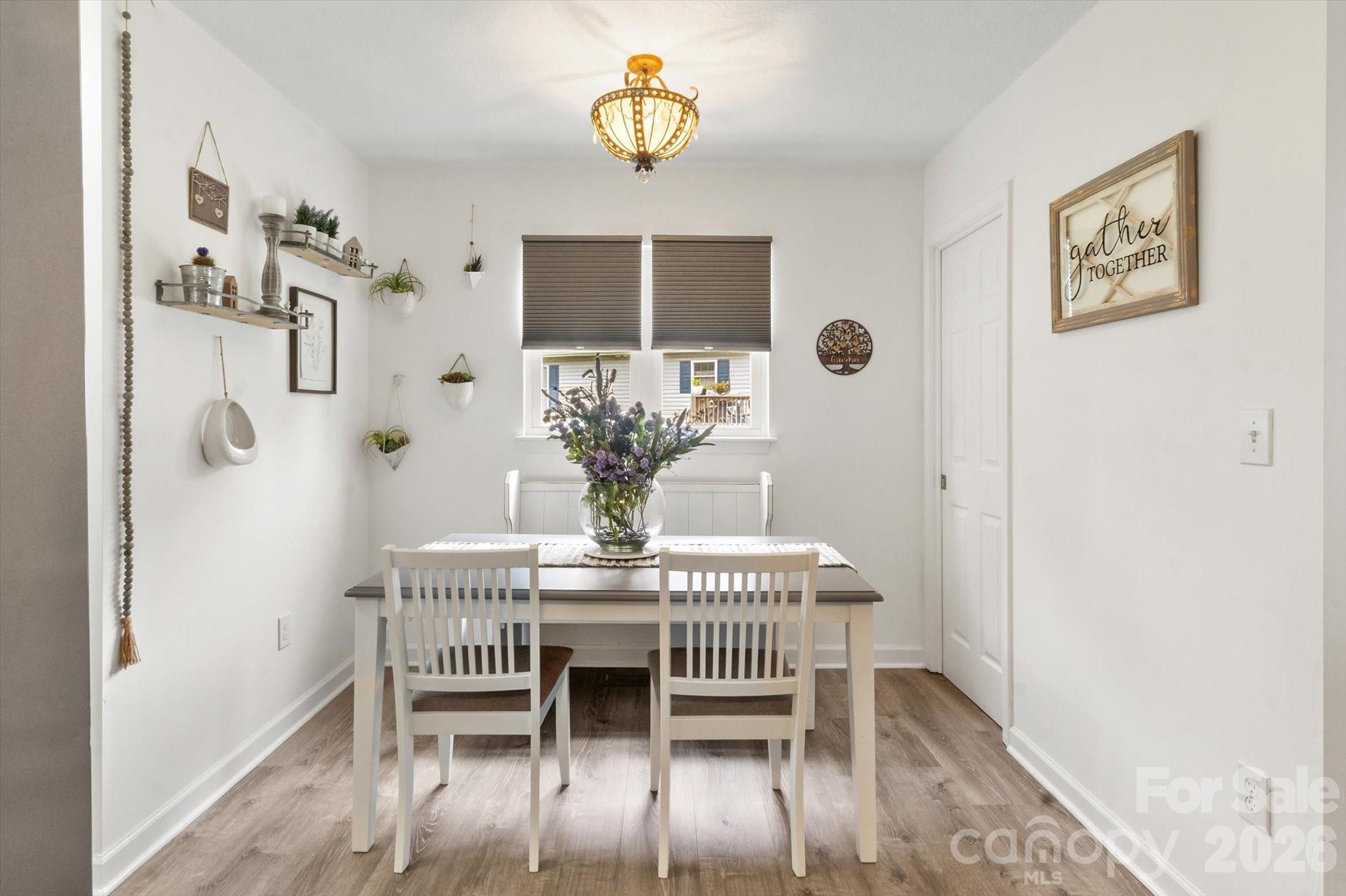 Dining Area - 100 Victoria Springs Drive, Flat Rock