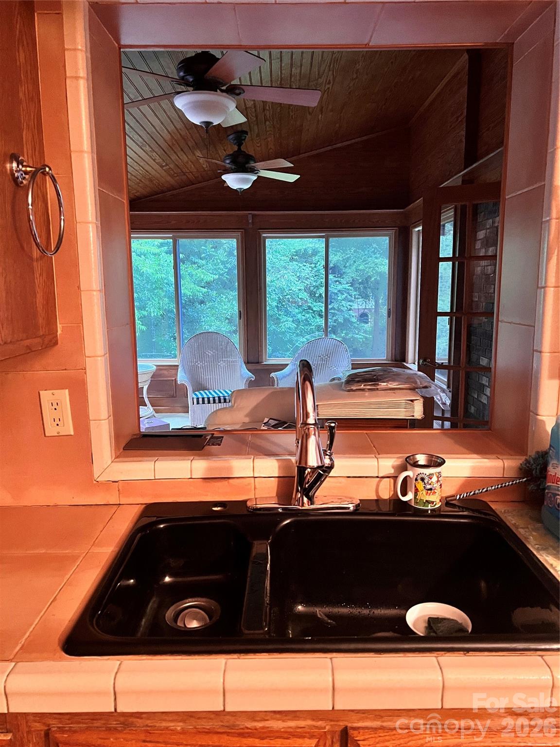 Single Family Residence at 101 Forest Cliff Court NE, Concord, photo 12 of 31