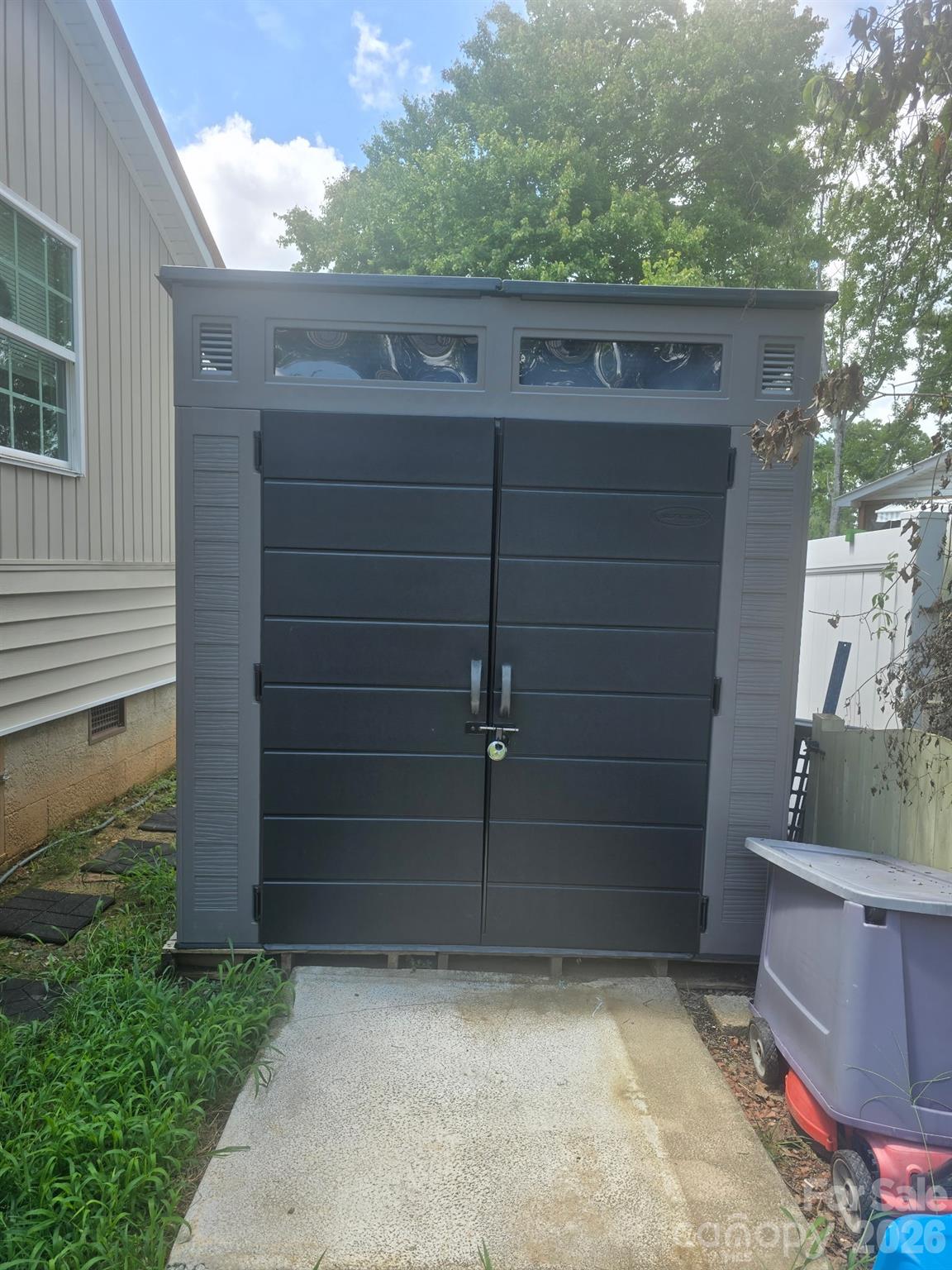 Vinyl storage unit 2 yrs old, behind dwelling - 110 Twin Bluff Trail, Mount Gilead