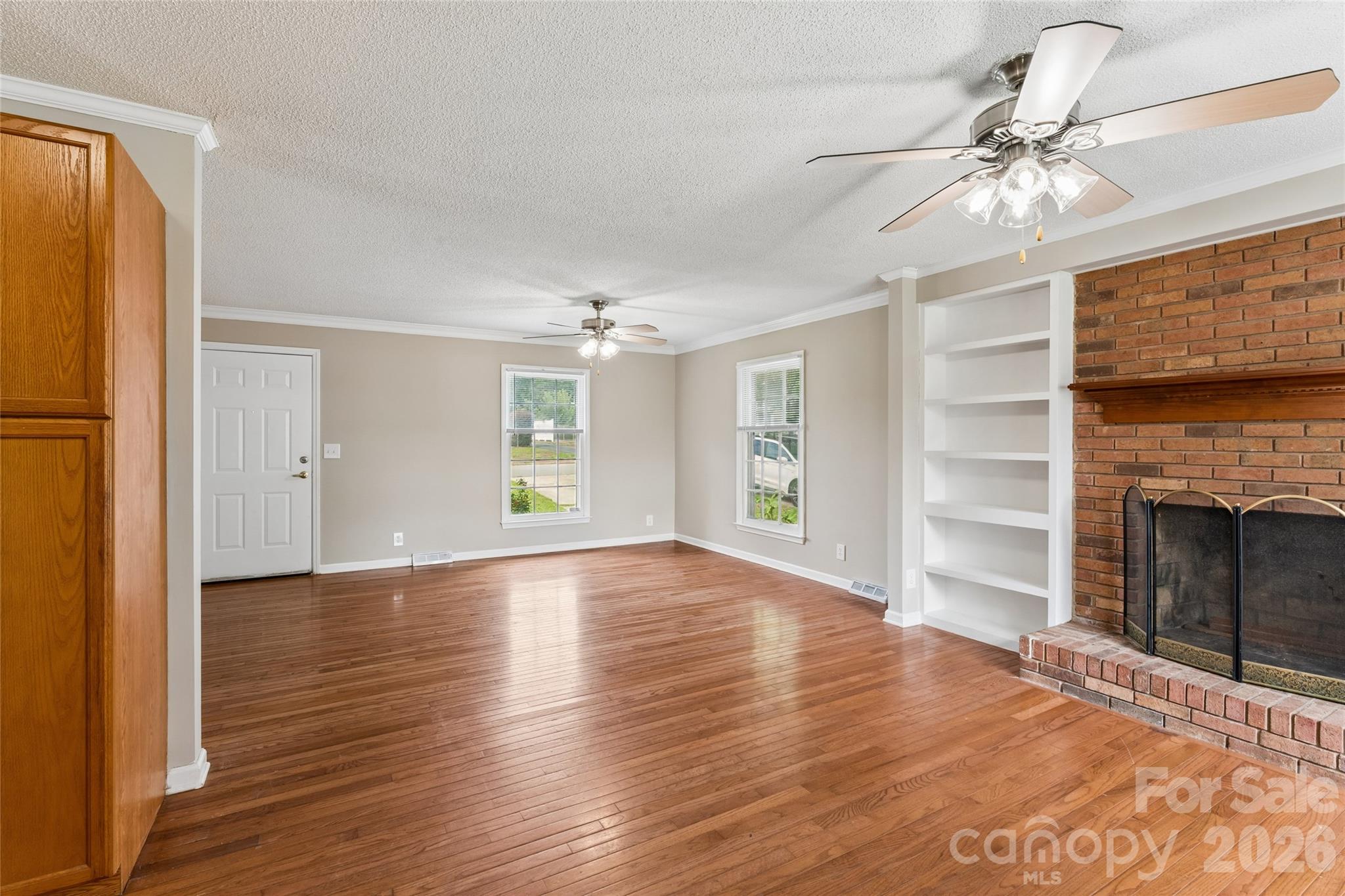 Single Family Residence at 550 Englewood Street NE, Concord, photo 7 of 31