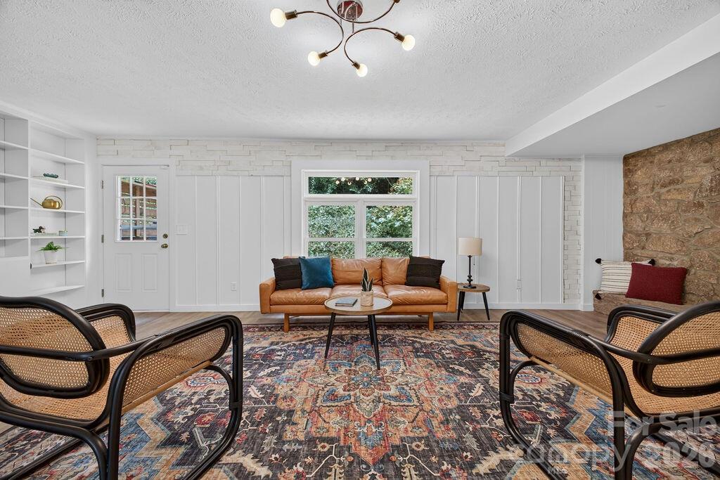 Single Family Residence at 23 Clearbrook Road, Asheville, photo 11 of 33