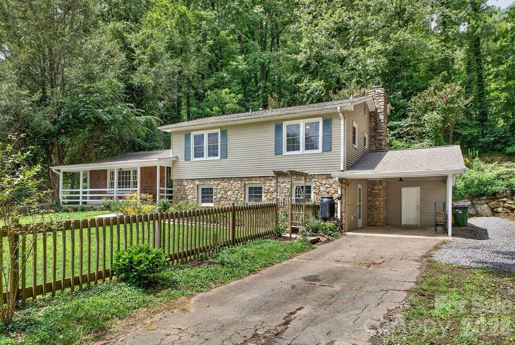 Single Family Residence at 23 Clearbrook Road, Asheville, photo 25 of 33