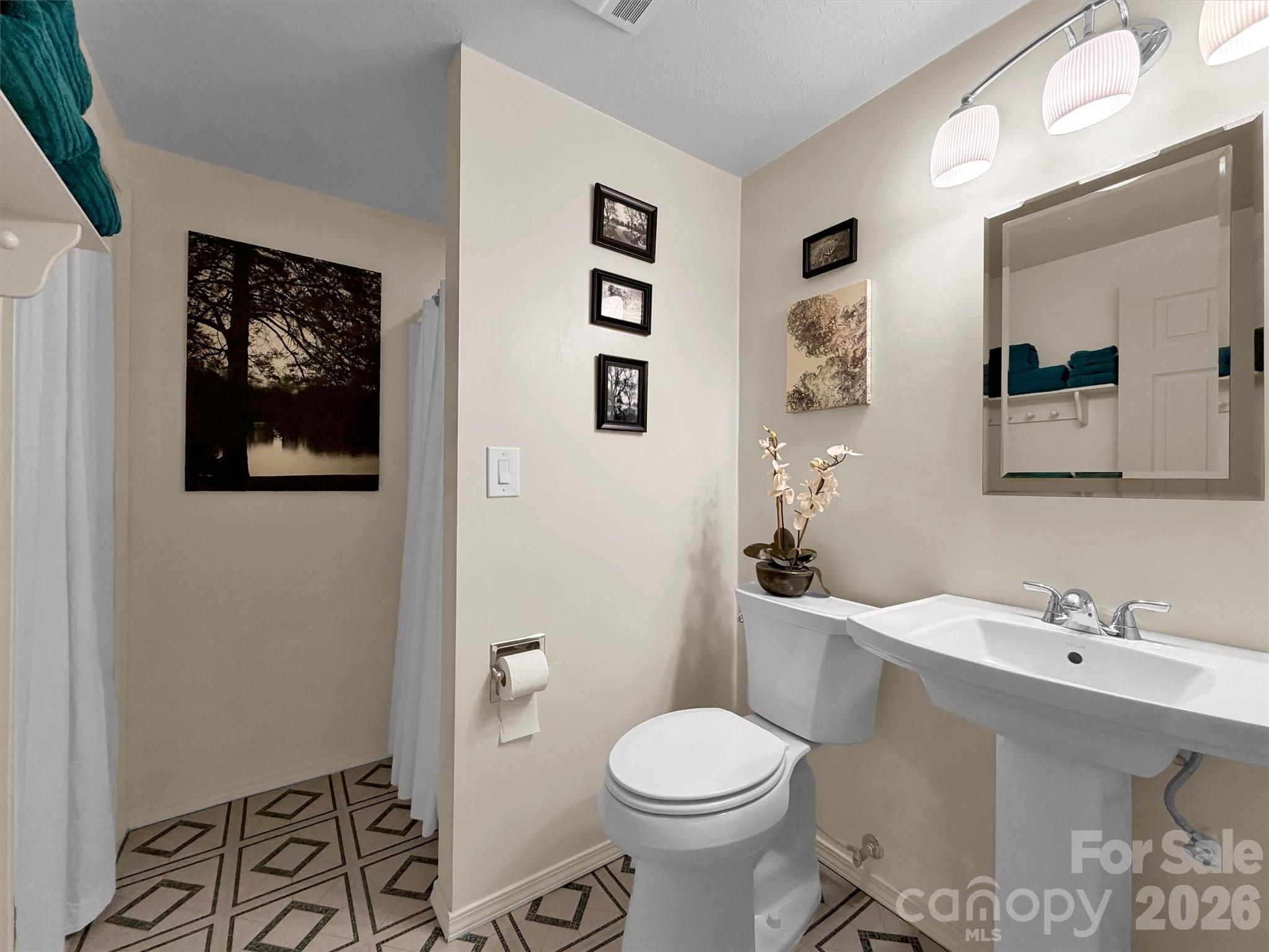 Single Family Residence at 170 Wonderwood Lane, Clyde, photo 31 of 48