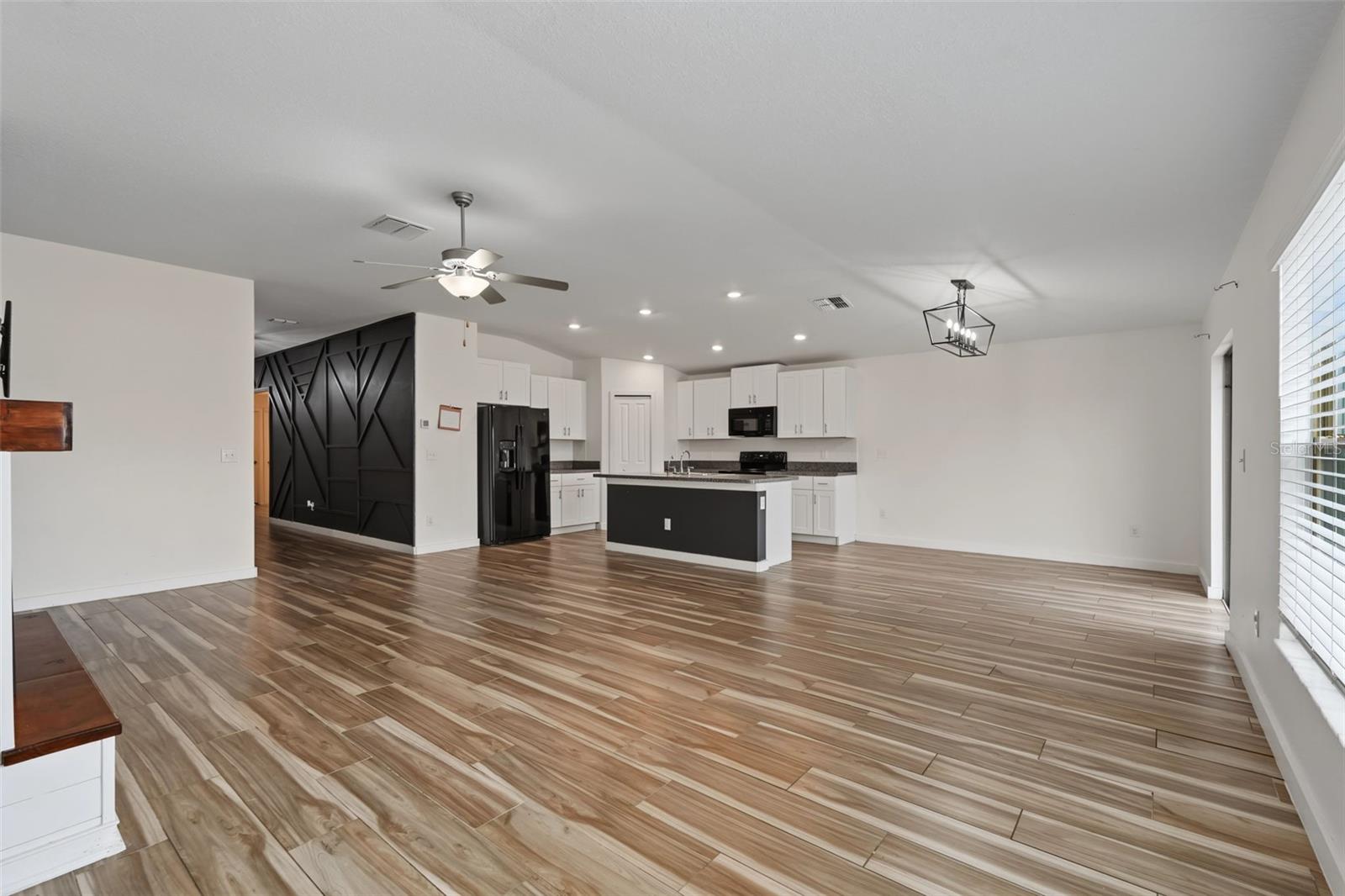 Single Family Residence at 6317 SPIDER LILY WAY, NEW PORT RICHEY, photo 6 of 29
