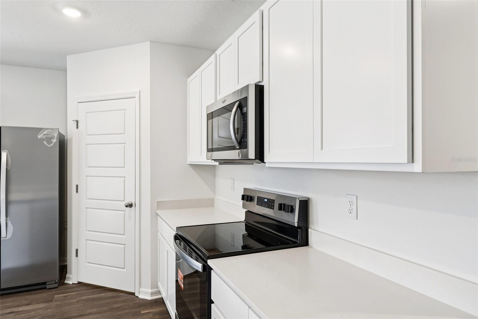 Single Family Residence at 3990 LIMEKLIN FALLS LOOP, DAVENPORT, photo 11 of 32