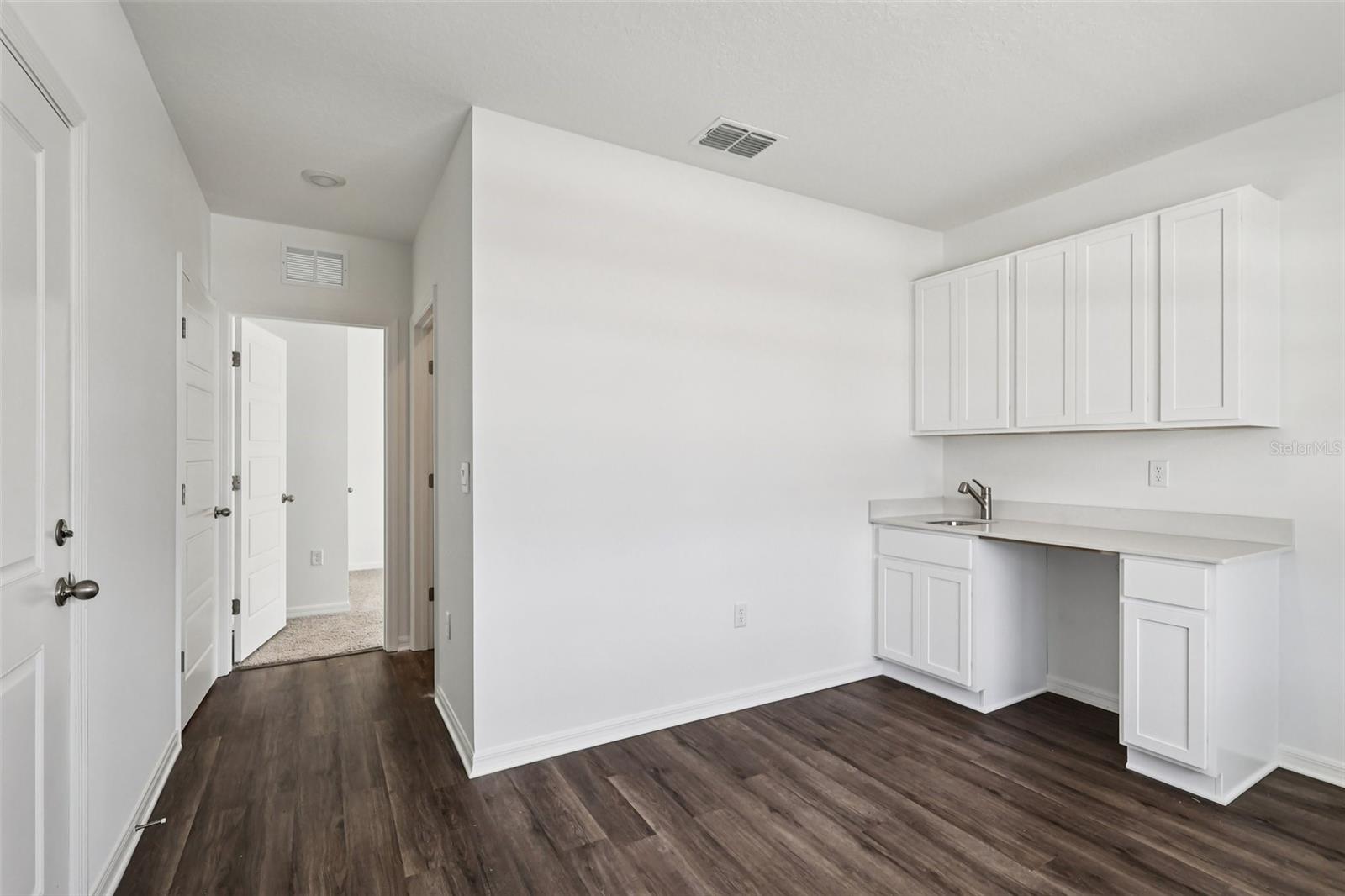 Single Family Residence at 3990 LIMEKLIN FALLS LOOP, DAVENPORT, photo 14 of 32