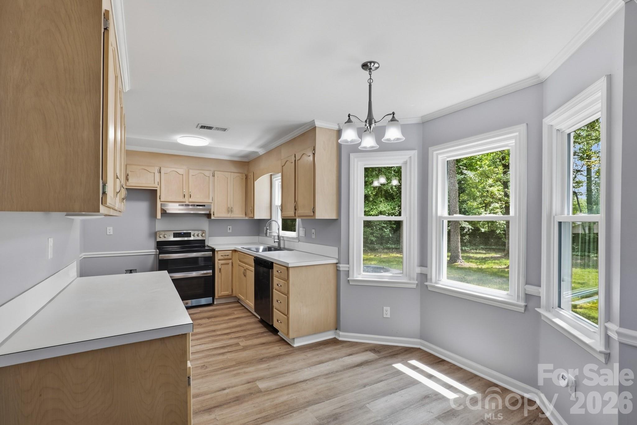 Single Family Residence at 12530 Newstead Road, Huntersville, photo 4 of 33