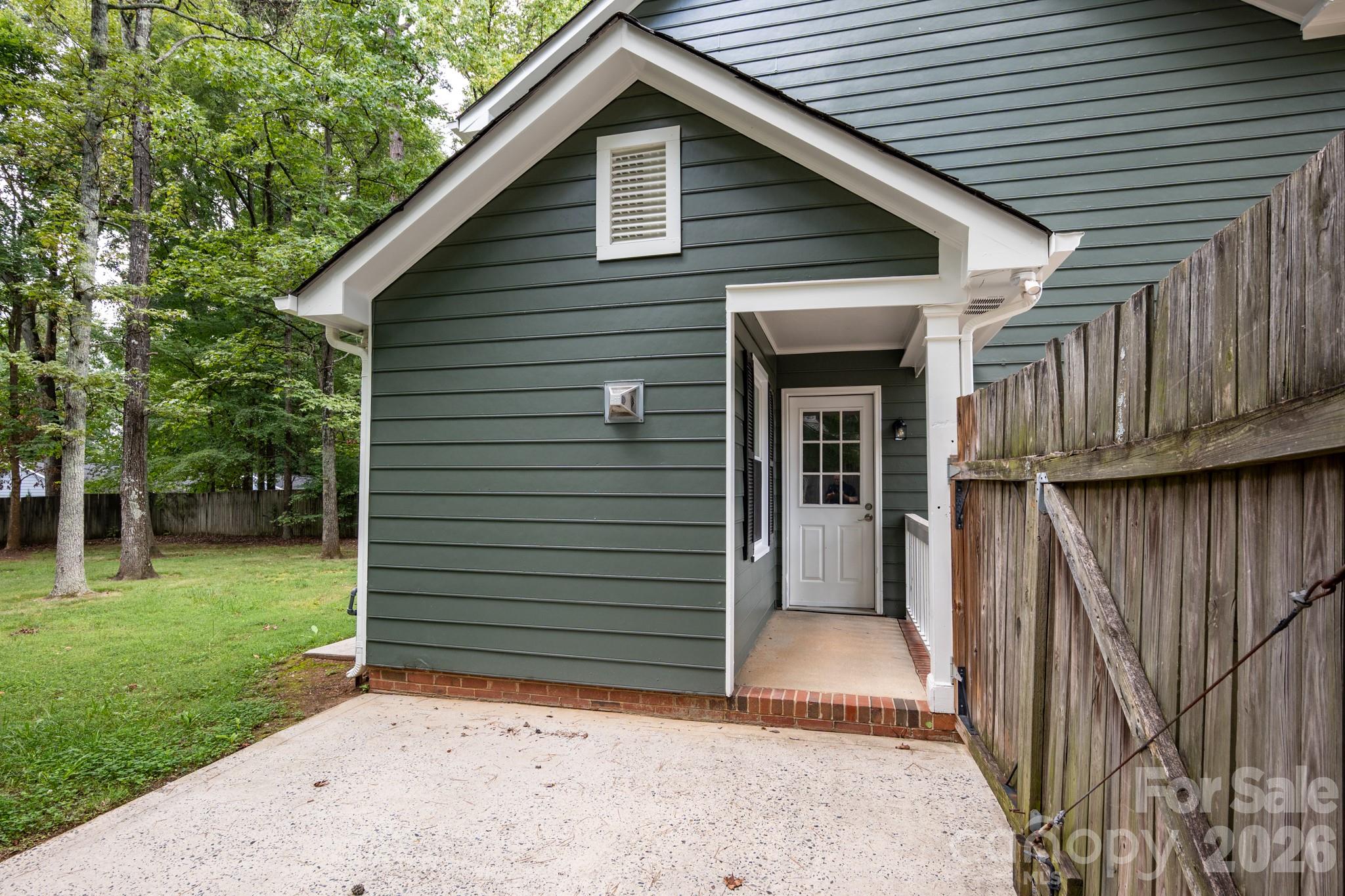 Single Family Residence at 12530 Newstead Road, Huntersville, photo 29 of 33