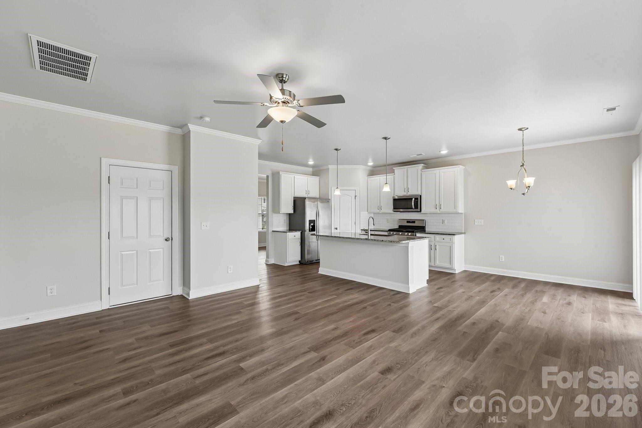 Single Family Residence at 2127 Vecchio Drive, Monroe, photo 11 of 44