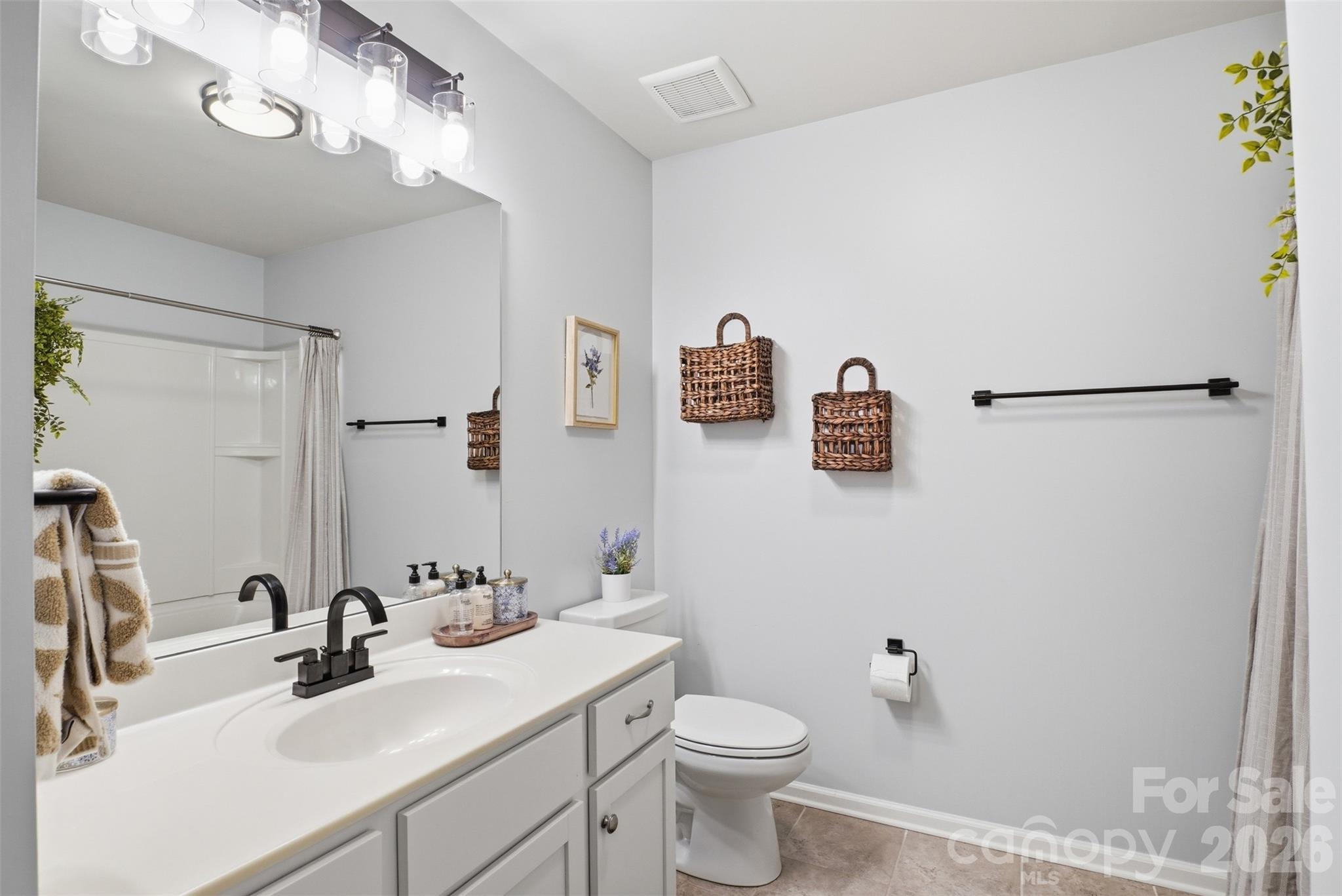 Guest Full-Bath - 2614 Winter Thistle Way, Indian Land