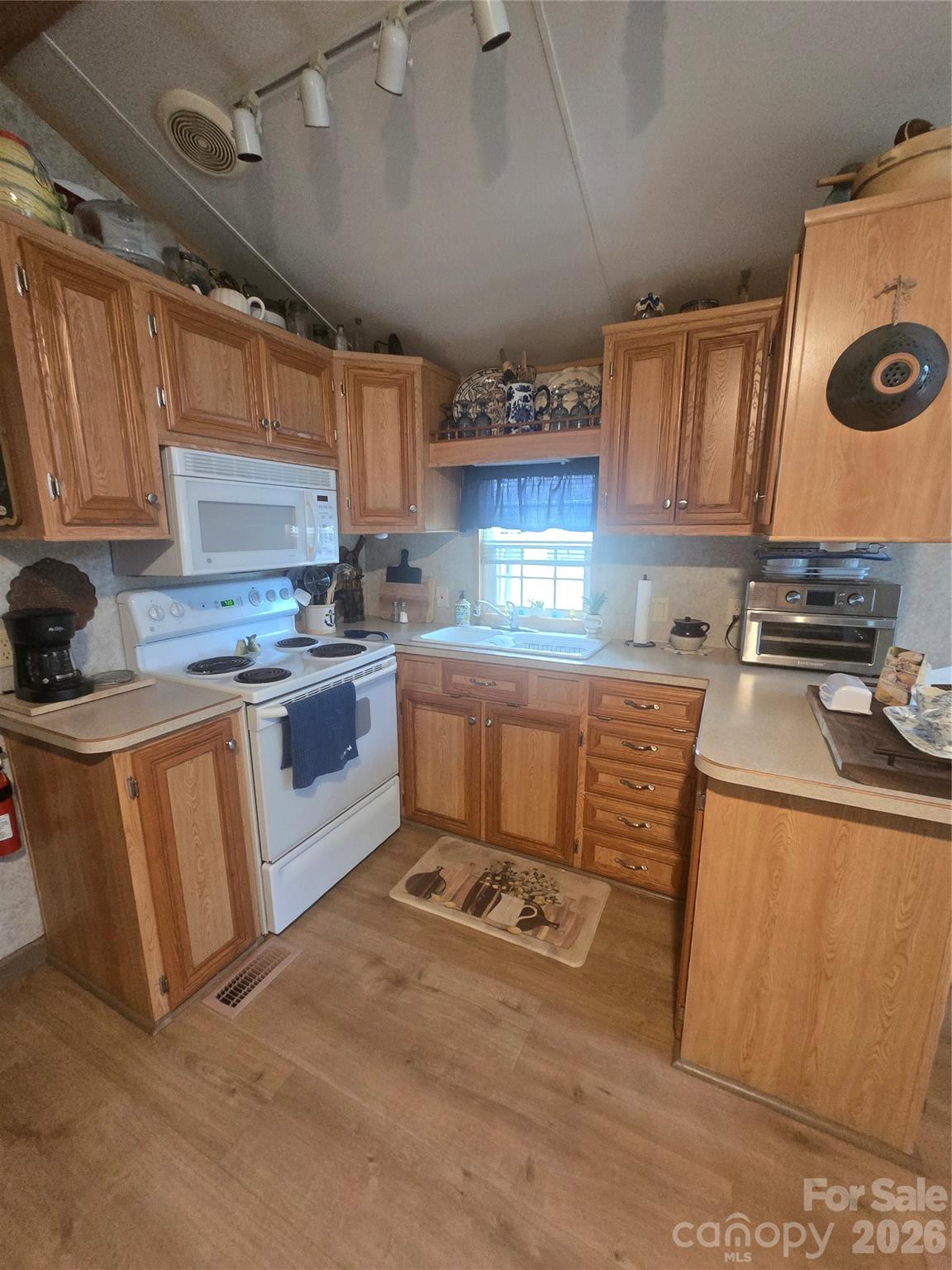 Kitchen - 110 Twin Bluff Trail, Mount Gilead