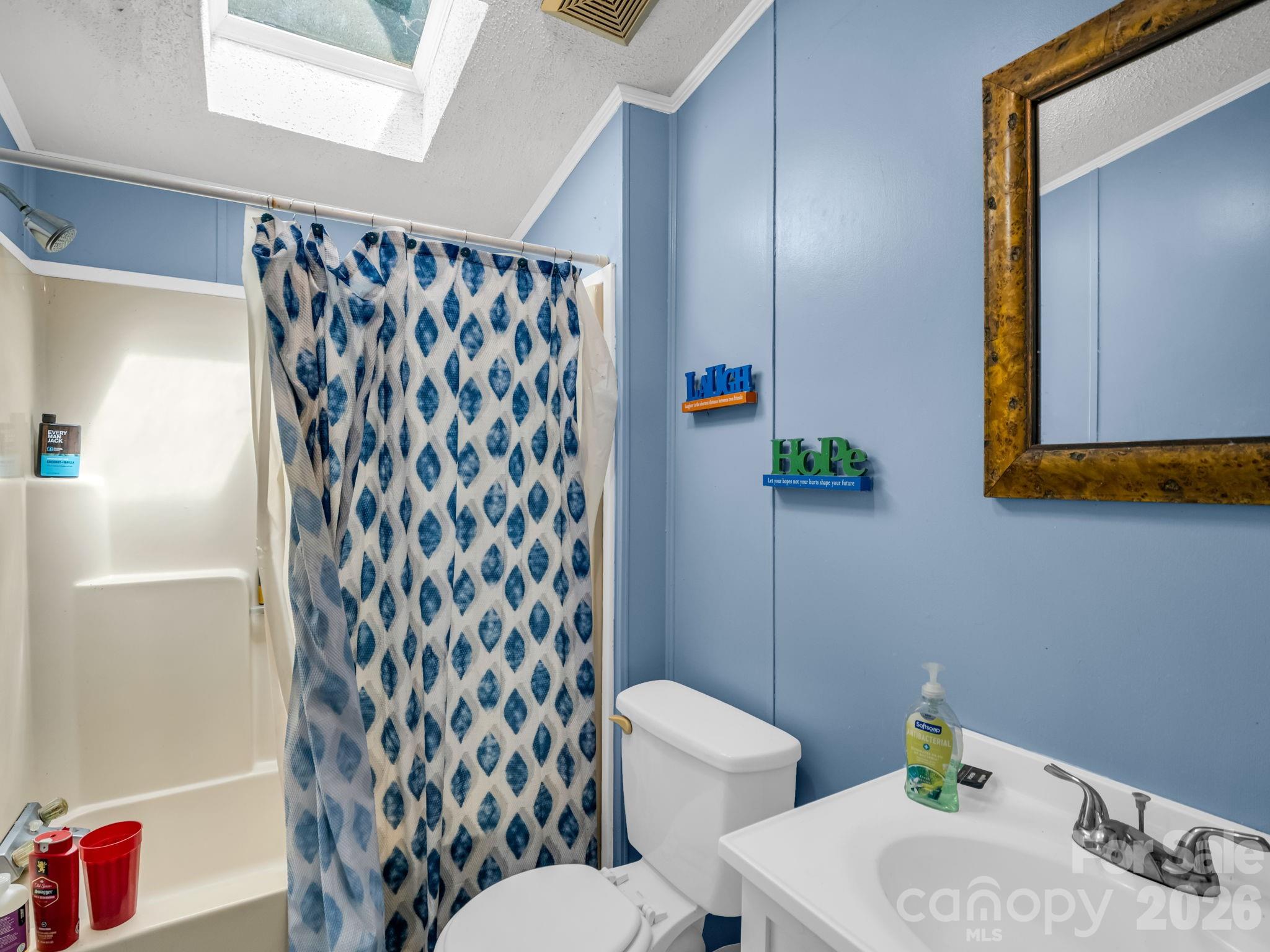 full bath - 3204 Frank Grigg Drive, Shelby