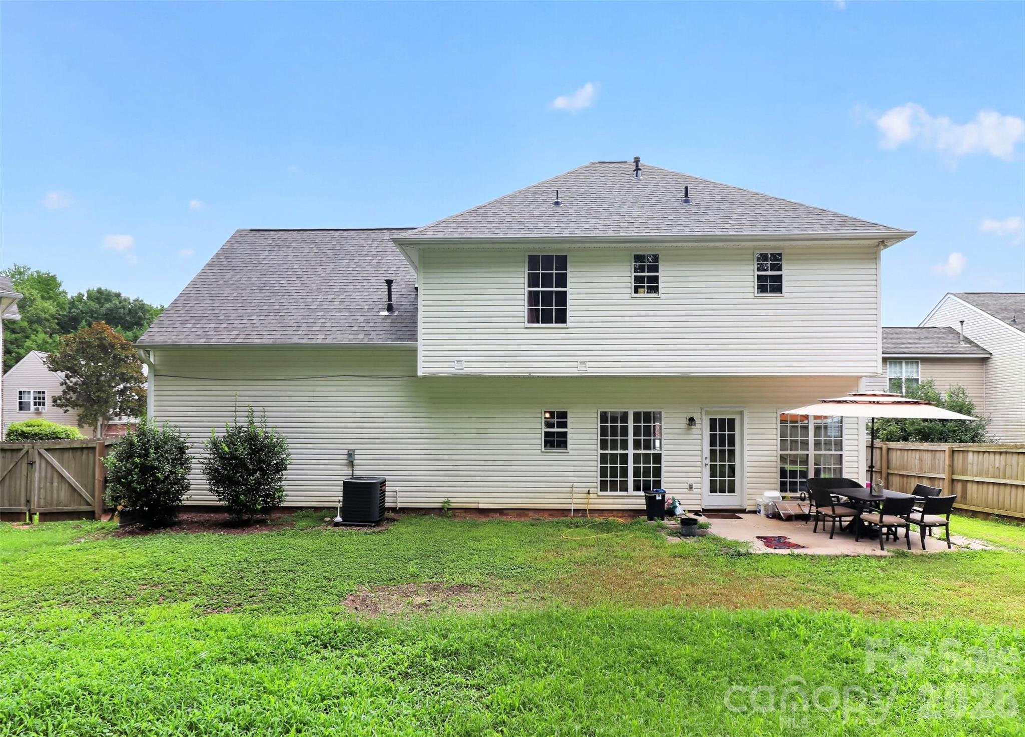 Single Family Residence at 1523 Merrie Meadow Court, Rock Hill, photo 10 of 44