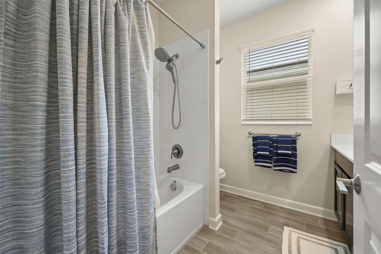 Single Family Residence at 2537 CAMDEN PARK CIR, DAVENPORT, photo 19 of 42