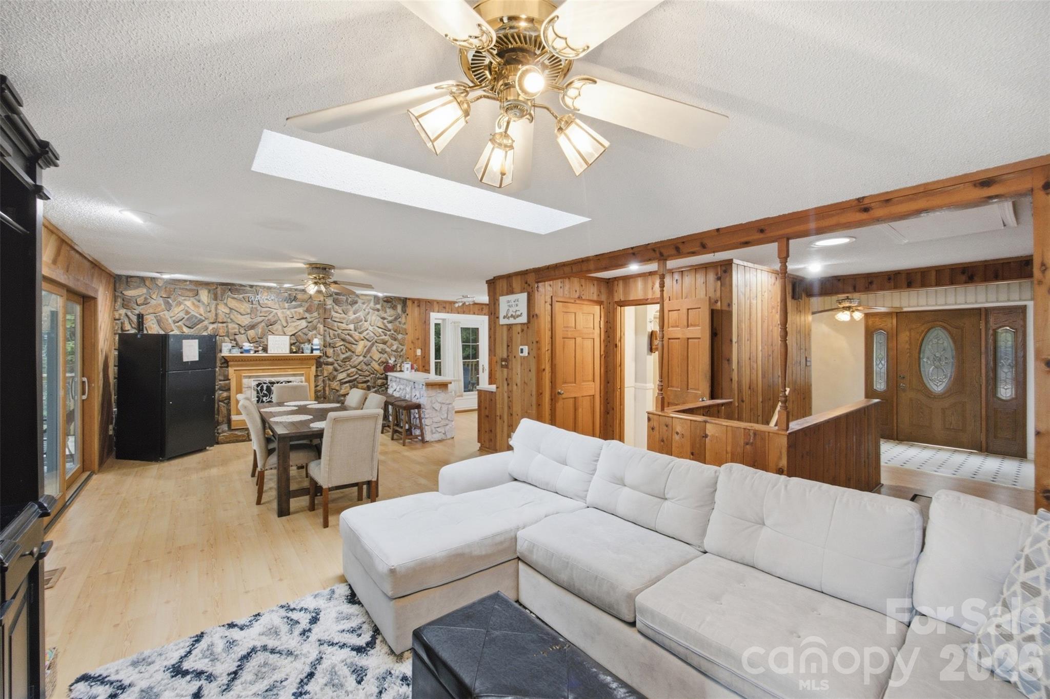 Den - 7016 Hyde Street, Sherrills Ford