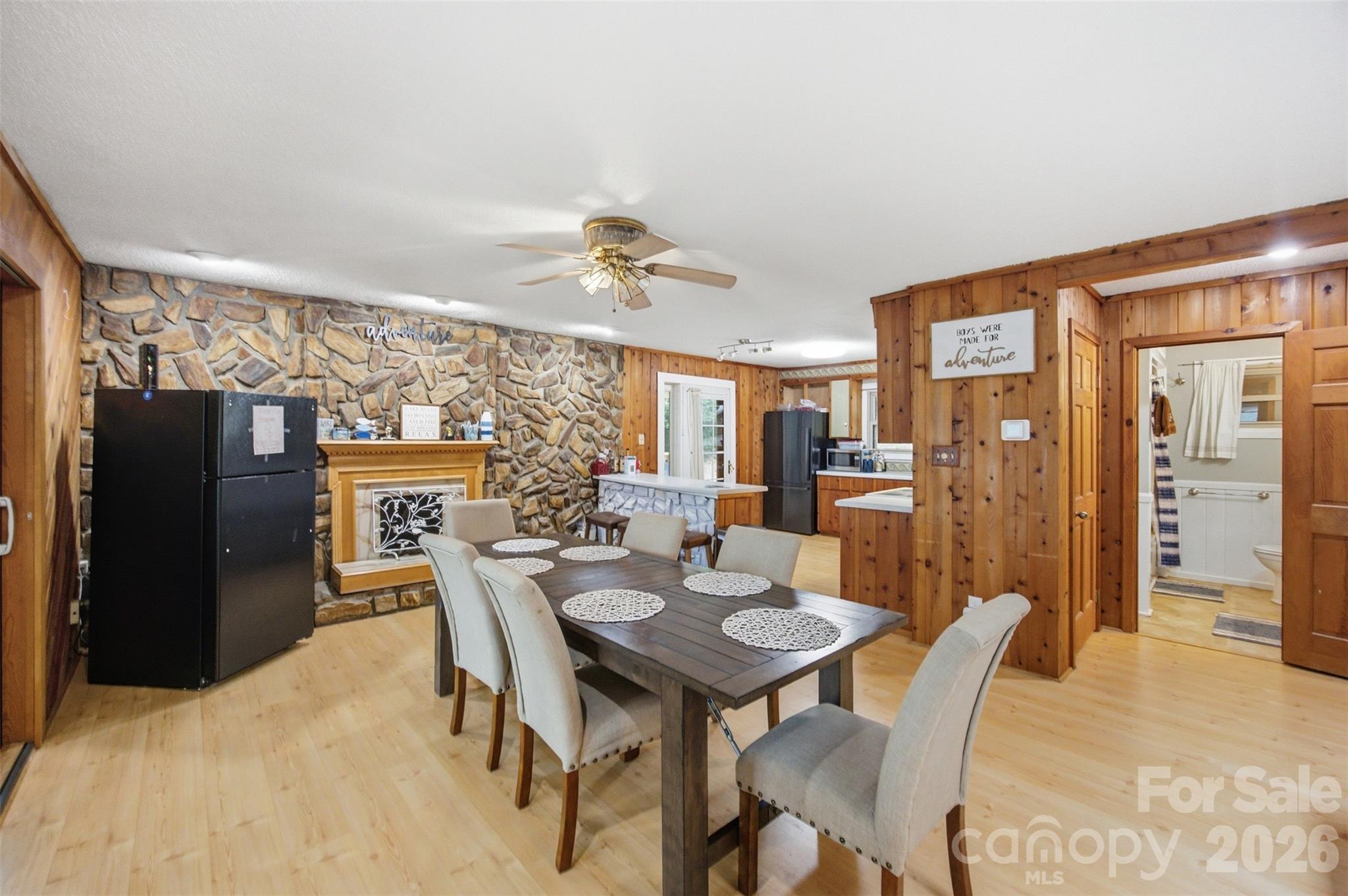 Eating Area - 7016 Hyde Street, Sherrills Ford