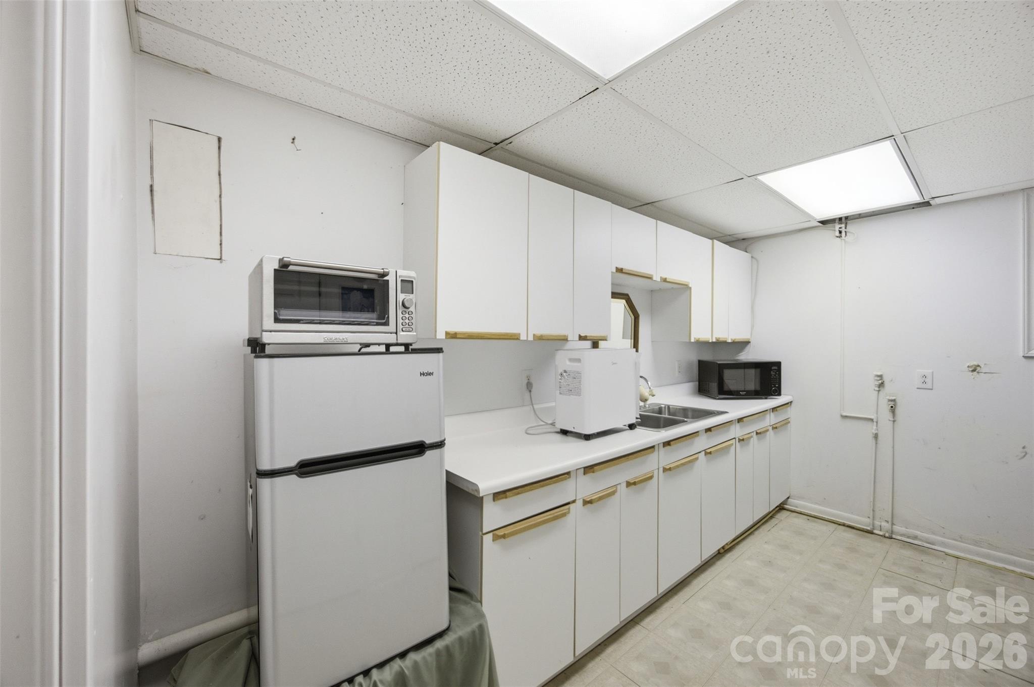 Spacious Laundry Room - 7016 Hyde Street, Sherrills Ford