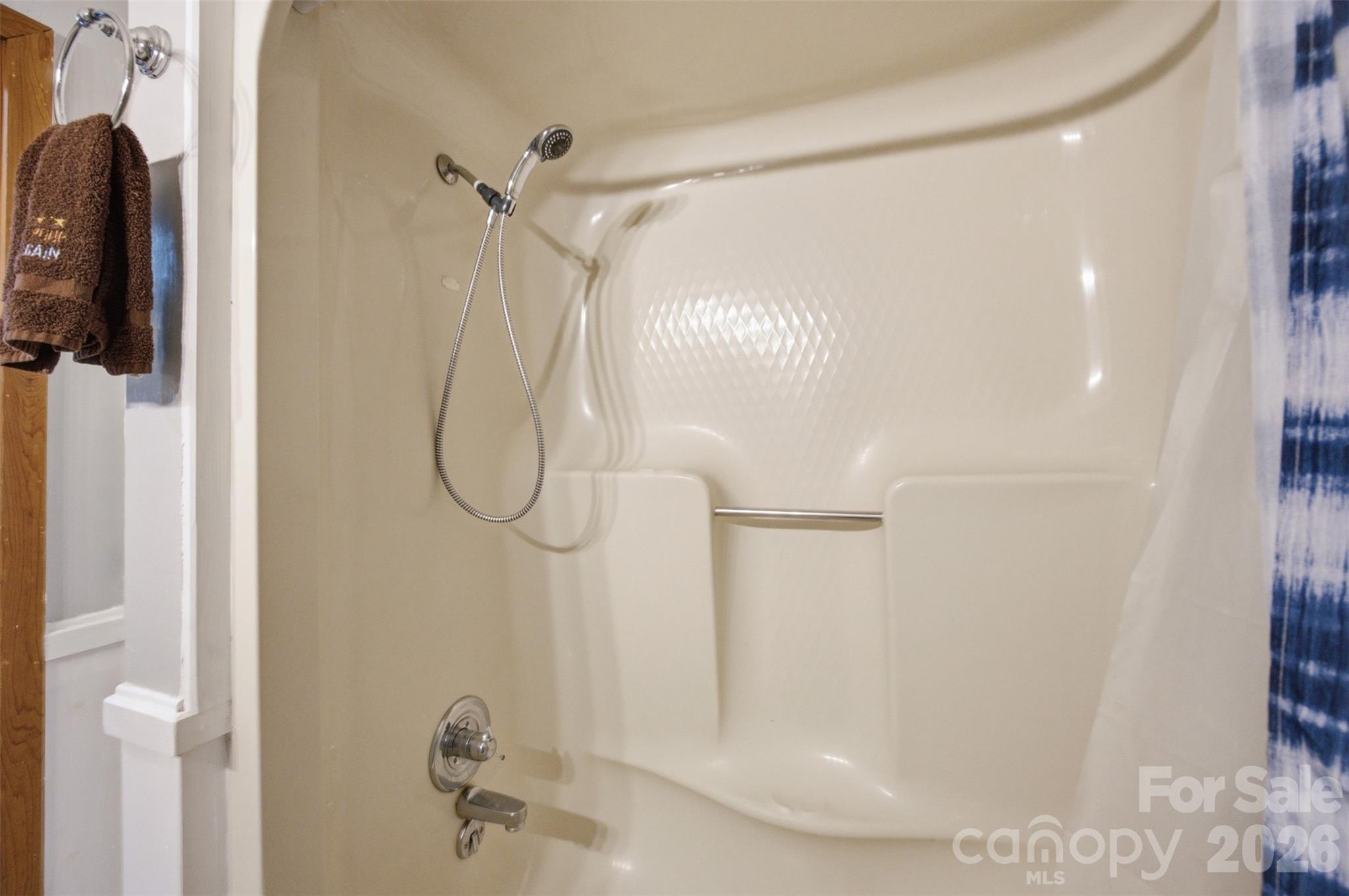 Main Level Full Bathroom - 7016 Hyde Street, Sherrills Ford