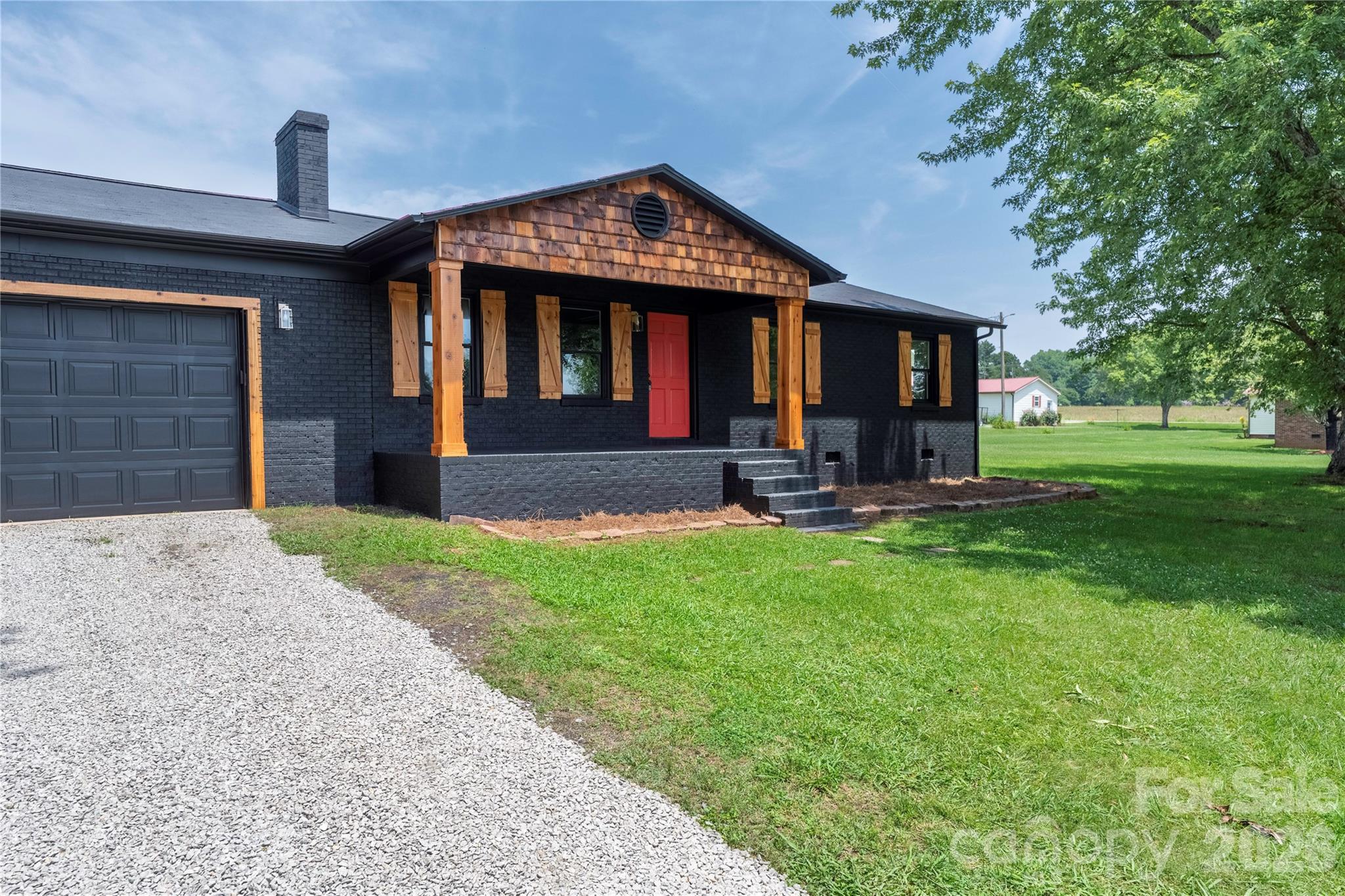Single Family Residence at 112 Robinette Lane, Statesville, photo 2 of 33