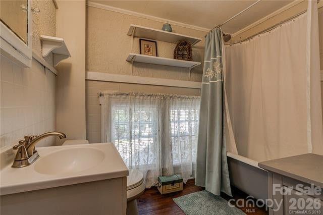 Apt. 4 - BA - 41 Panola Street, Asheville