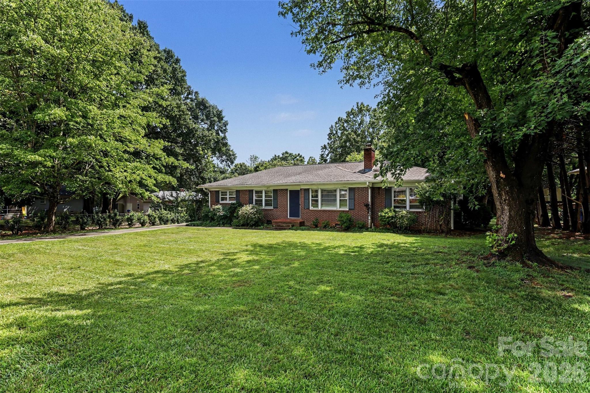 Single Family Residence at 1819 Lumpkin Circle, Rock Hill, photo 4 of 48