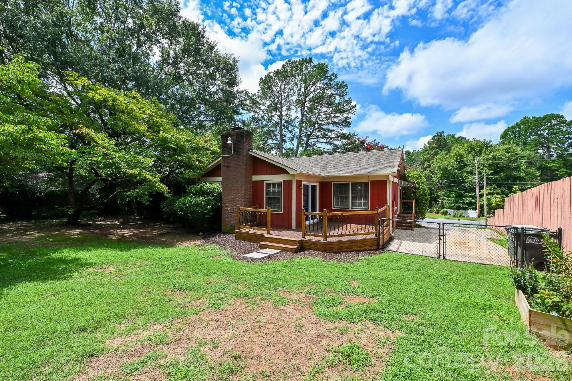 Plenty of space for play in this fenced yard! - 1620 Windyrush Lane, Gastonia