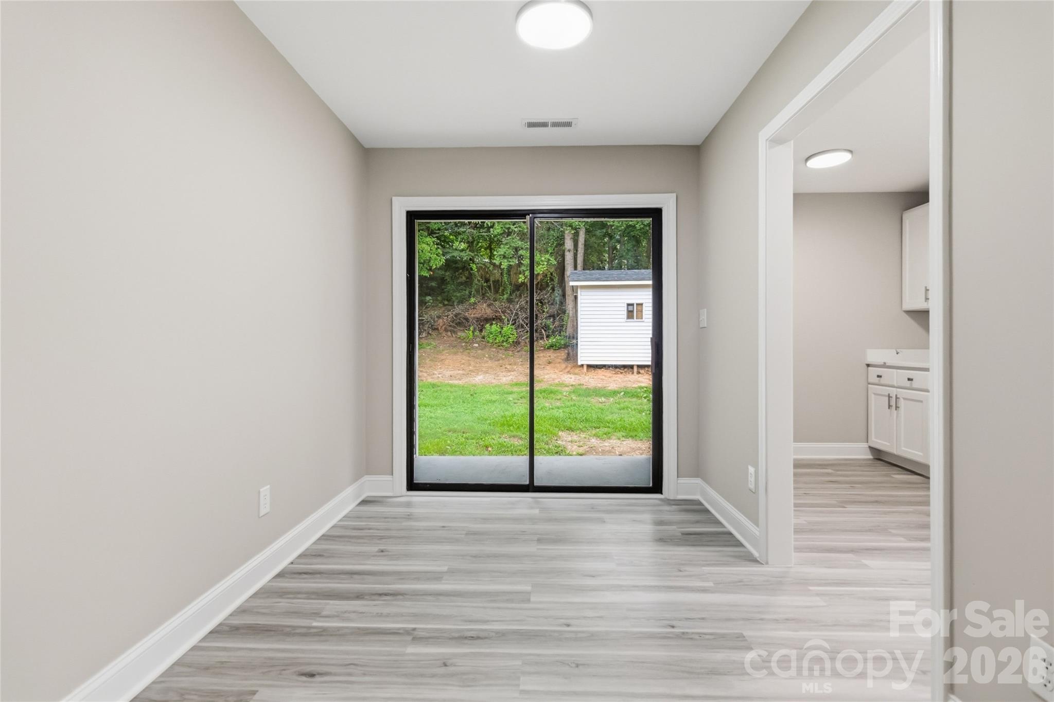 Single Family Residence at 412 E Mclelland Avenue, Mooresville, photo 7 of 19