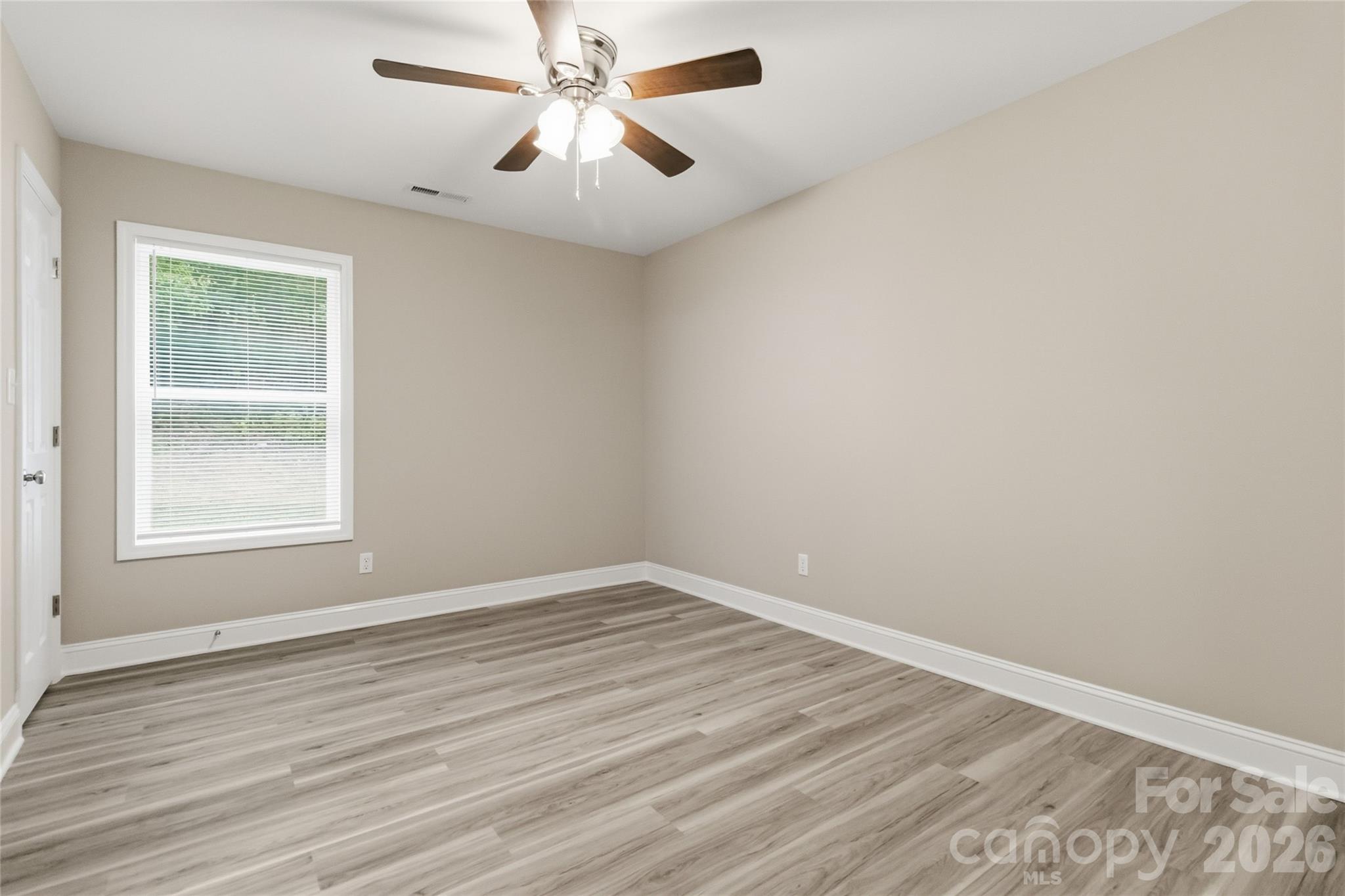 Single Family Residence at 412 E Mclelland Avenue, Mooresville, photo 14 of 19