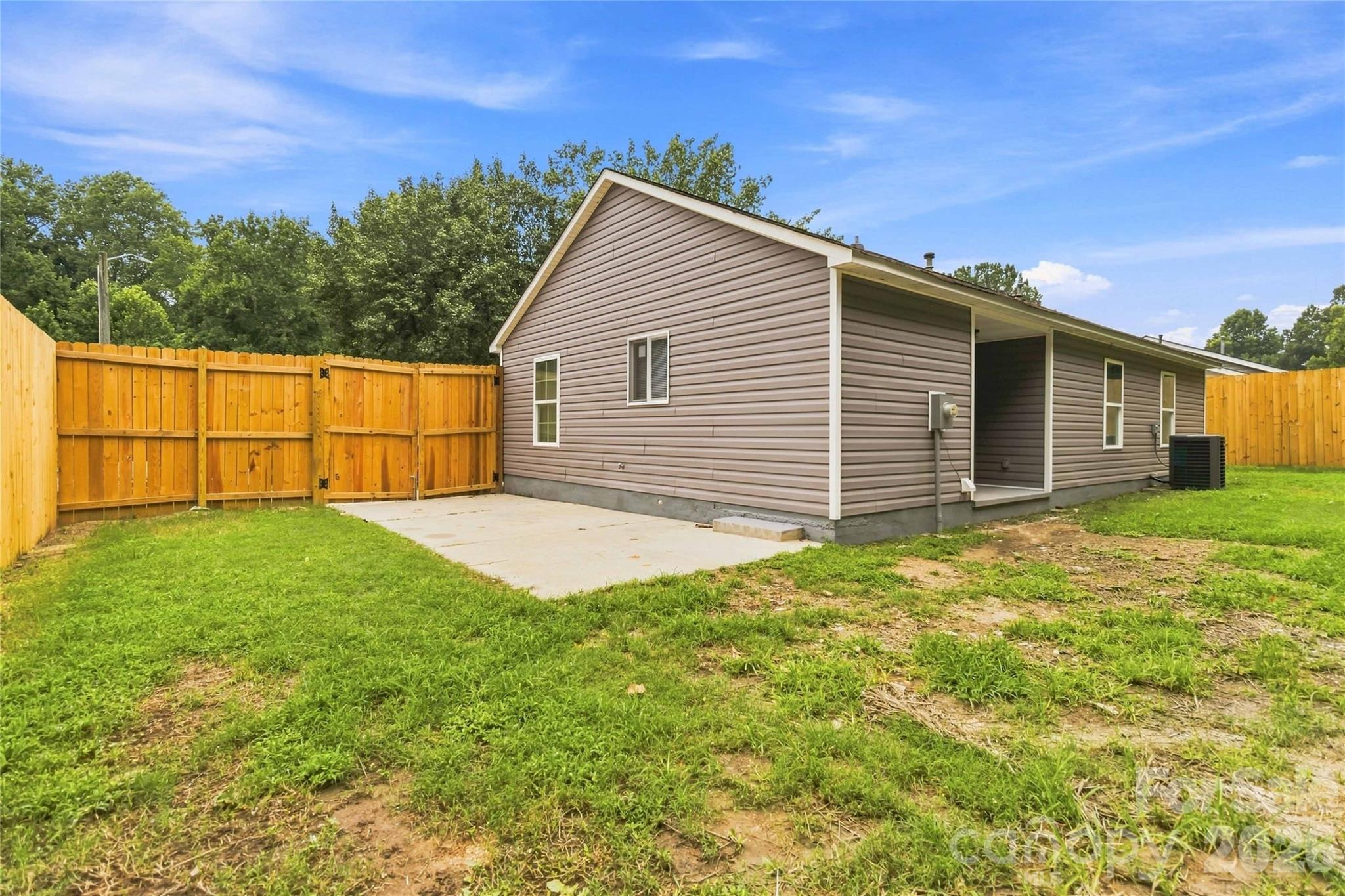 Single Family Residence at 412 E Mclelland Avenue, Mooresville, photo 18 of 19