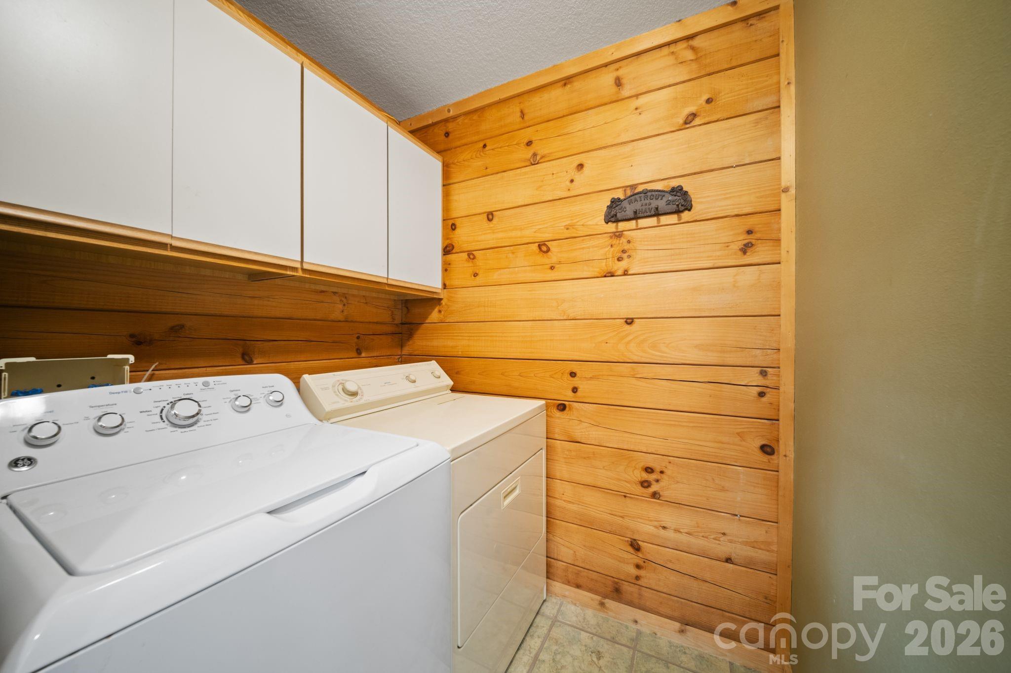 Single Family Residence at 417 Garden Lane, Lake Lure, photo 11 of 41