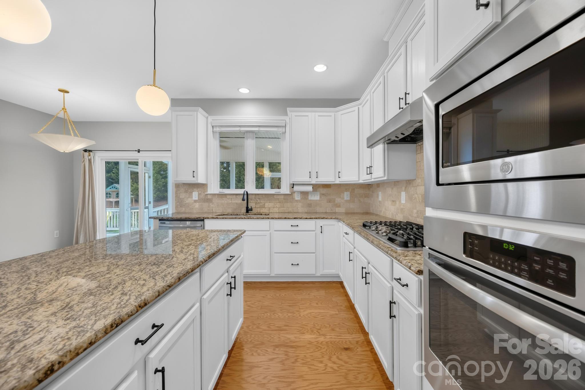 Granite countertops! - 1004 Hawker Road, Matthews
