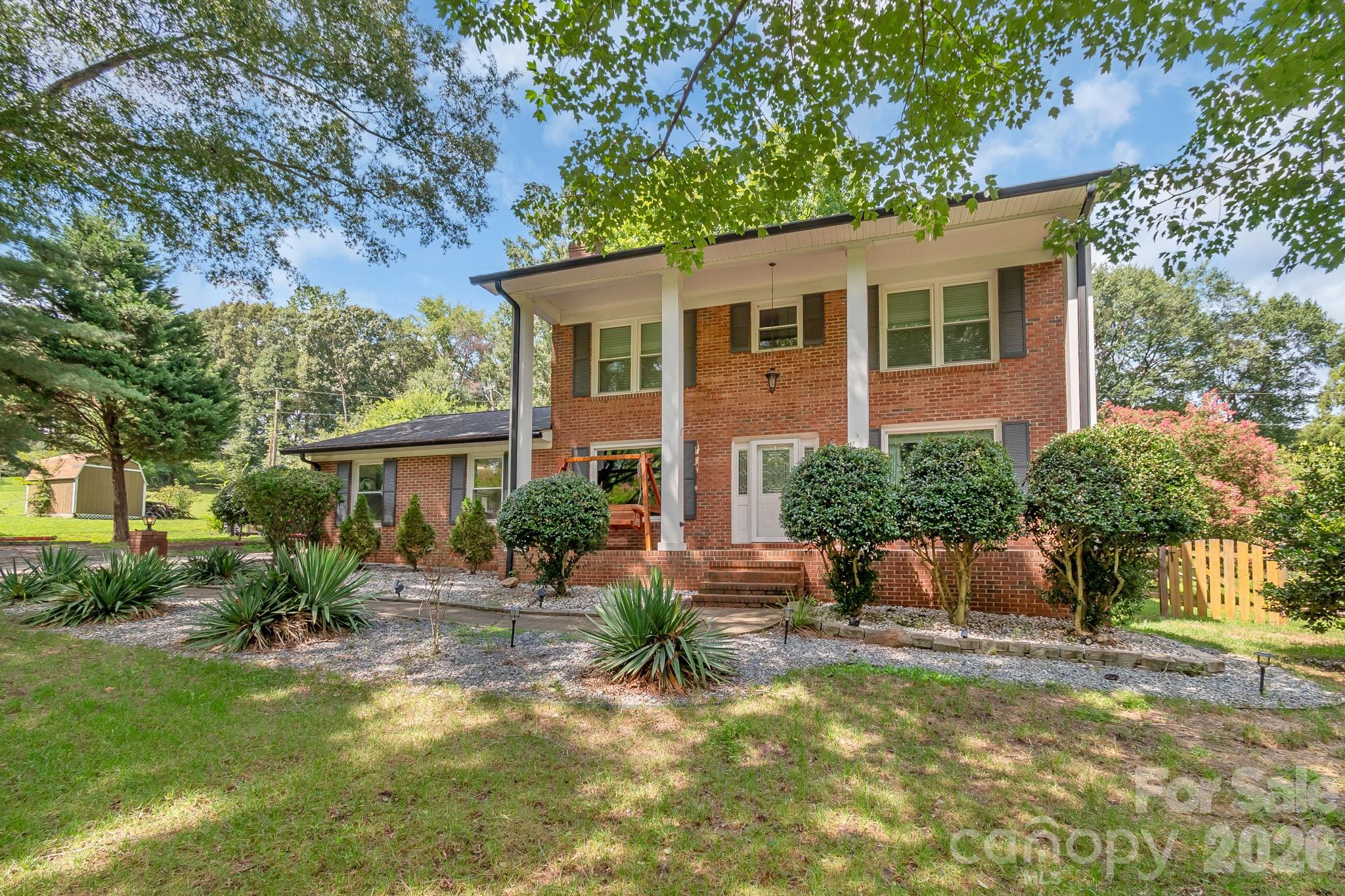 Single Family Residence at 6070 Ferncliff Drive, Concord, photo 2 of 31